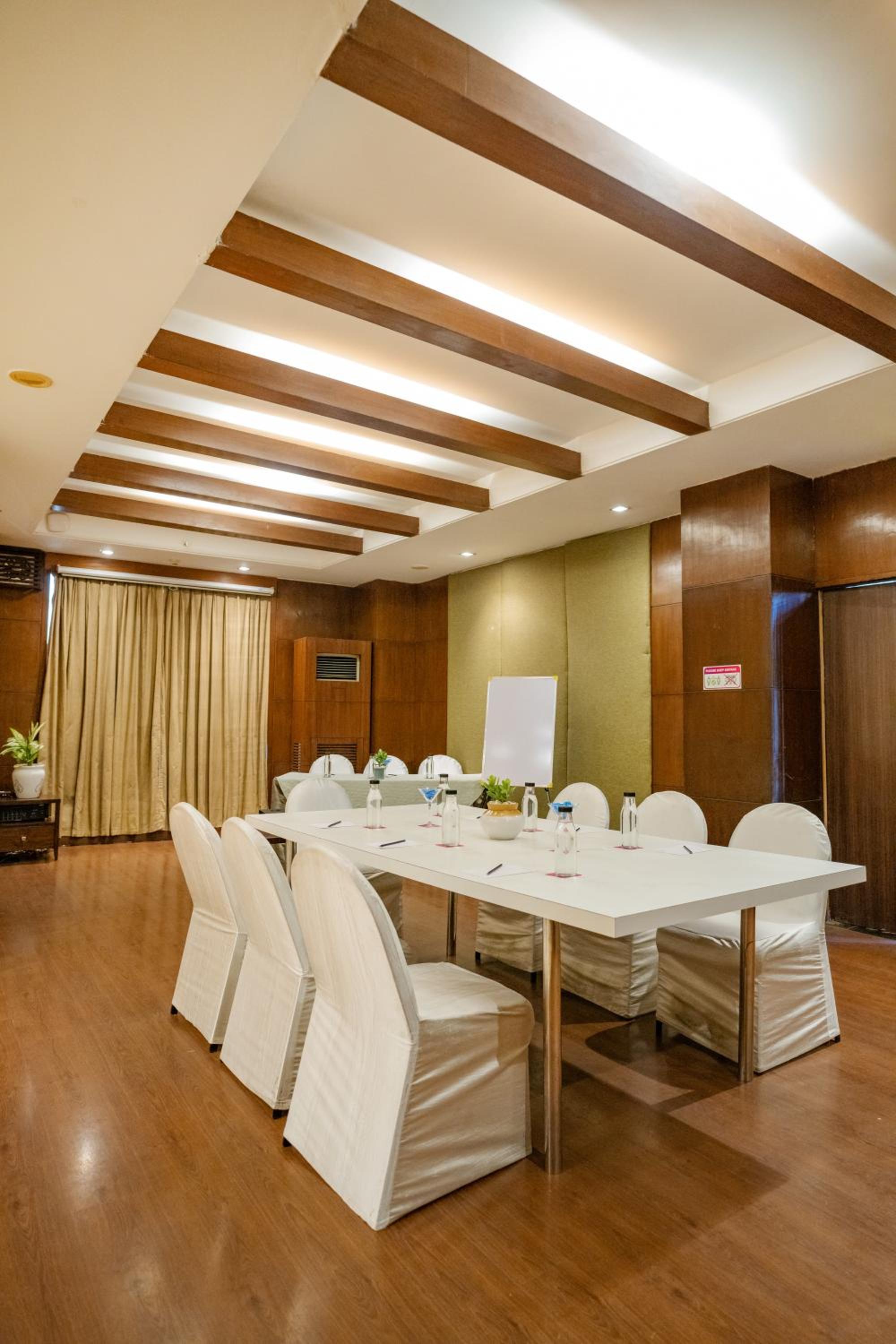 Royal Orchid Central Jaipur, Bani Park