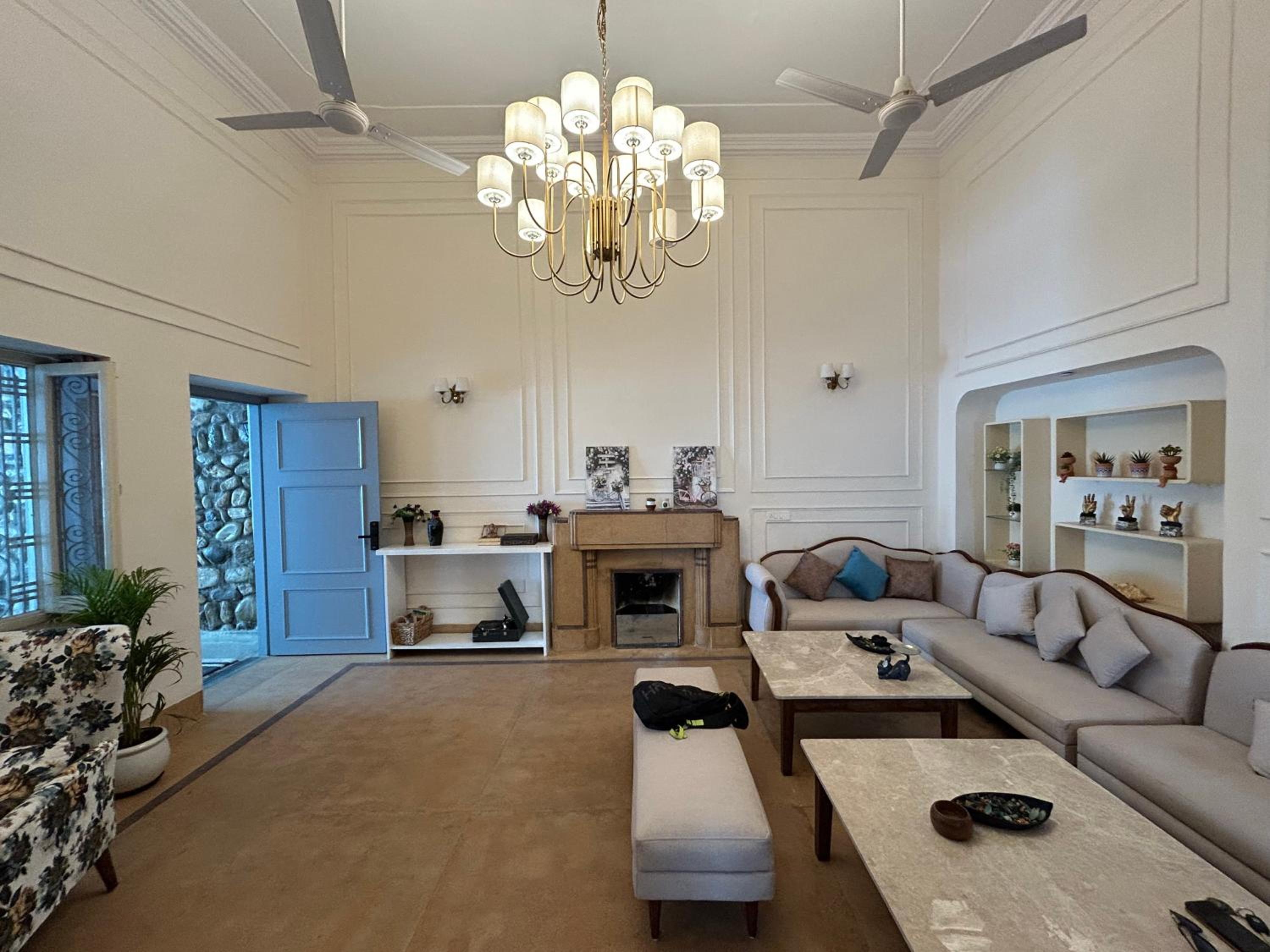 Colonial 3br Villa In Dehradun With Outdoor Jacuzzi By Especial Rentals