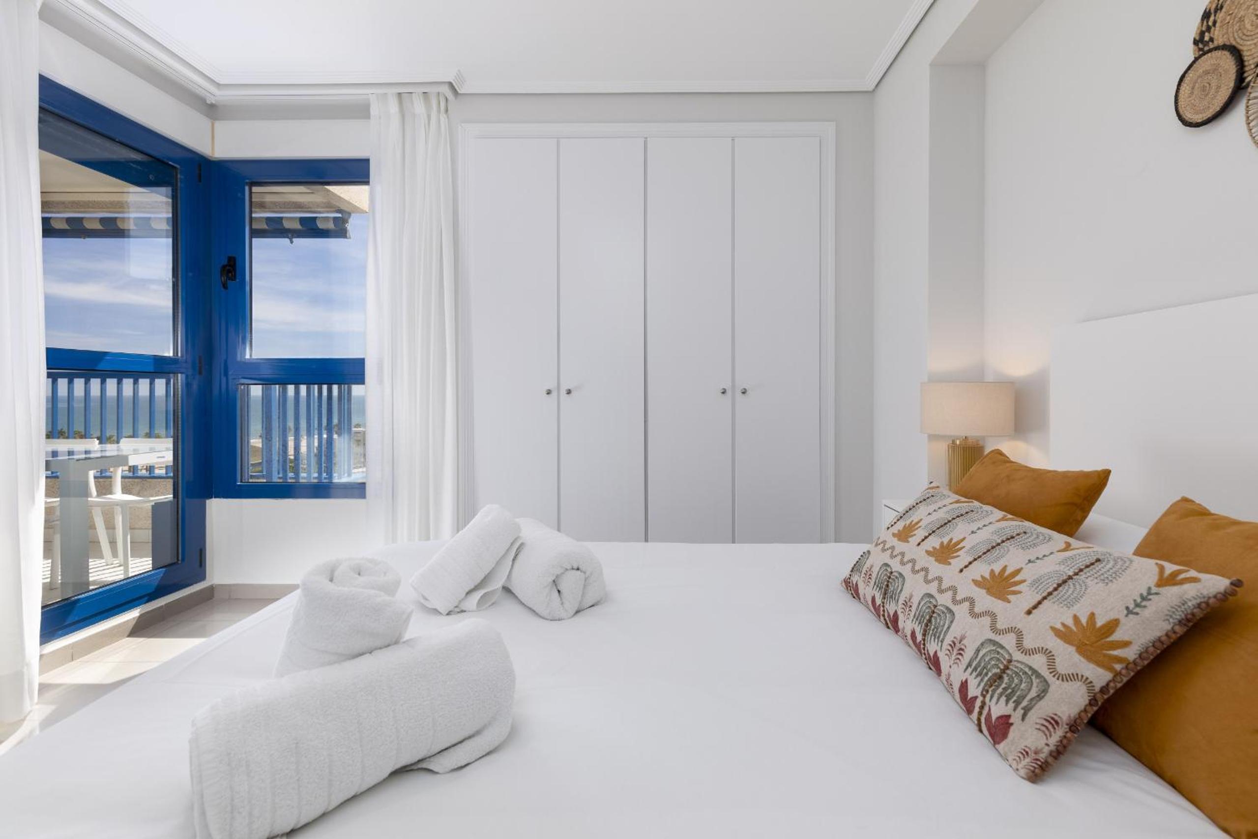 ApartUP Patacona Infinity