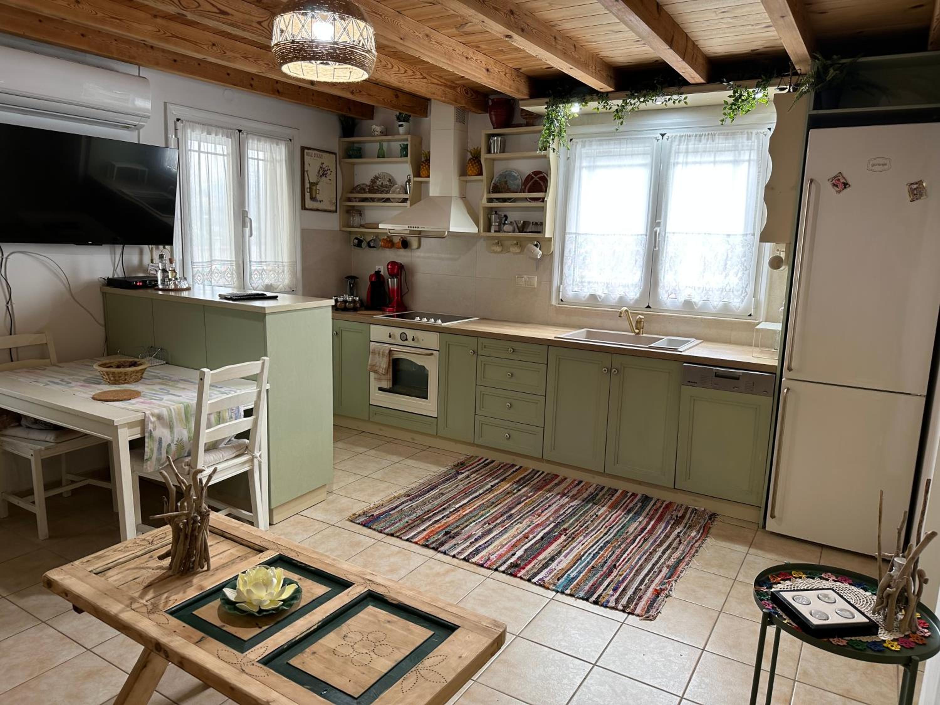 Dafne Holiday House view 3