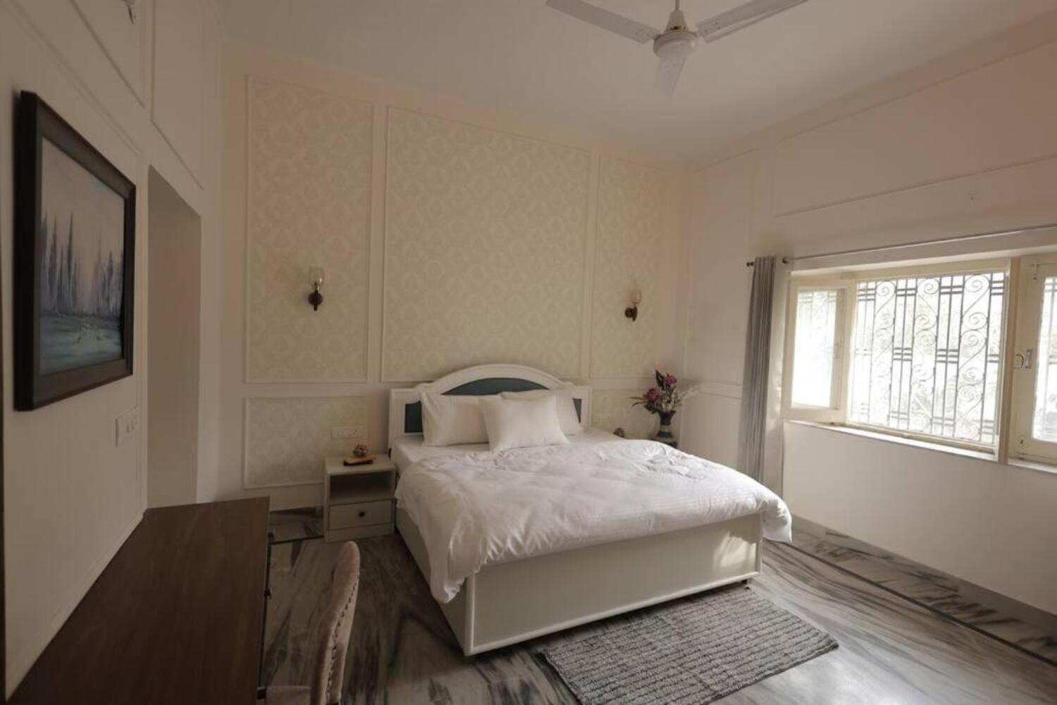 Colonial 3br Villa In Dehradun With Outdoor Jacuzzi By Especial Rentals