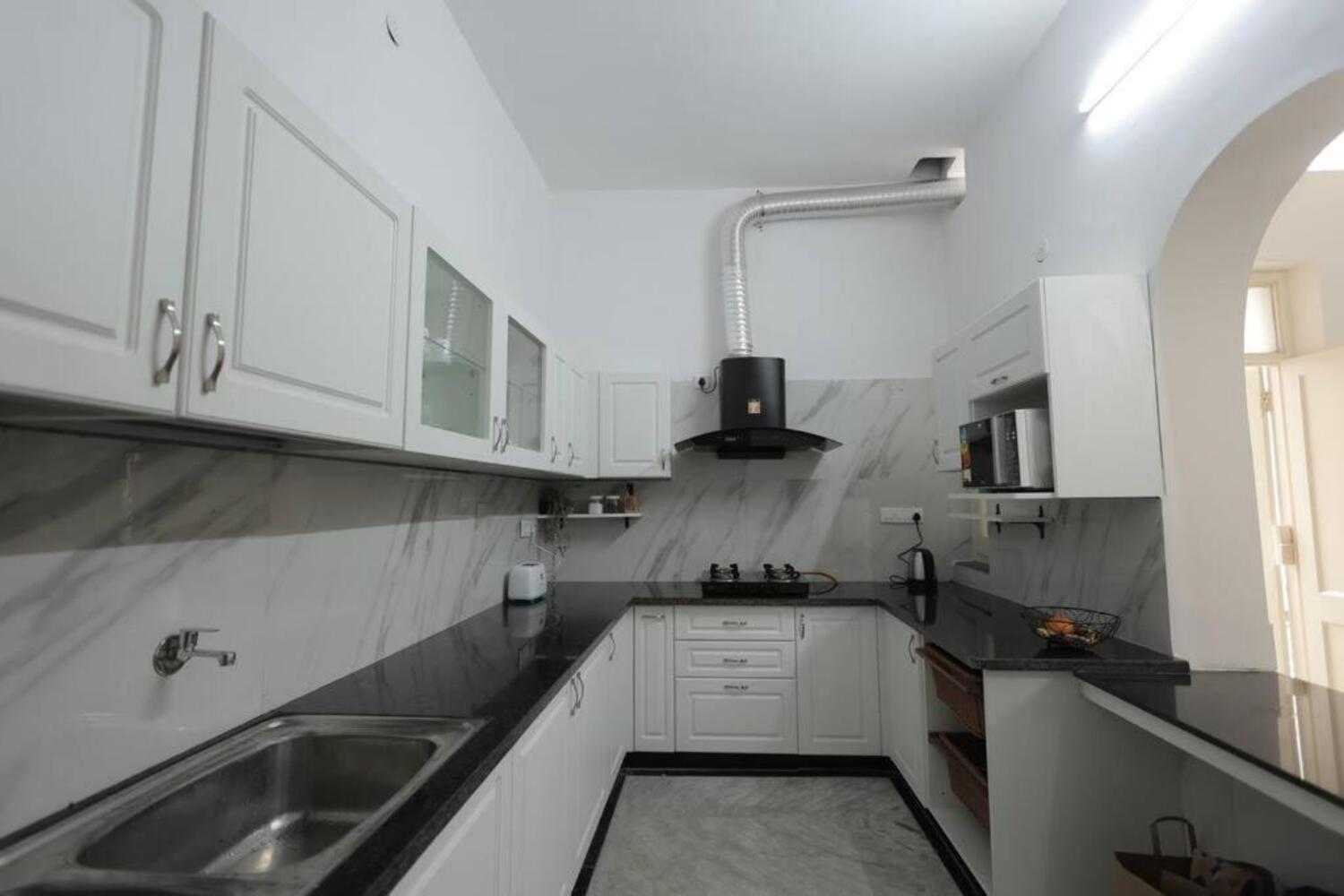 Colonial 3br Villa In Dehradun With Outdoor Jacuzzi By Especial Rentals