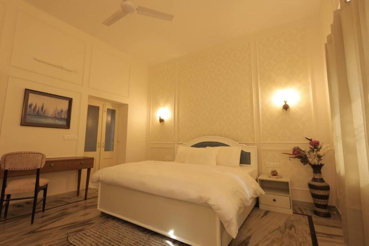 Colonial 3br Villa In Dehradun With Outdoor Jacuzzi By Especial Rentals