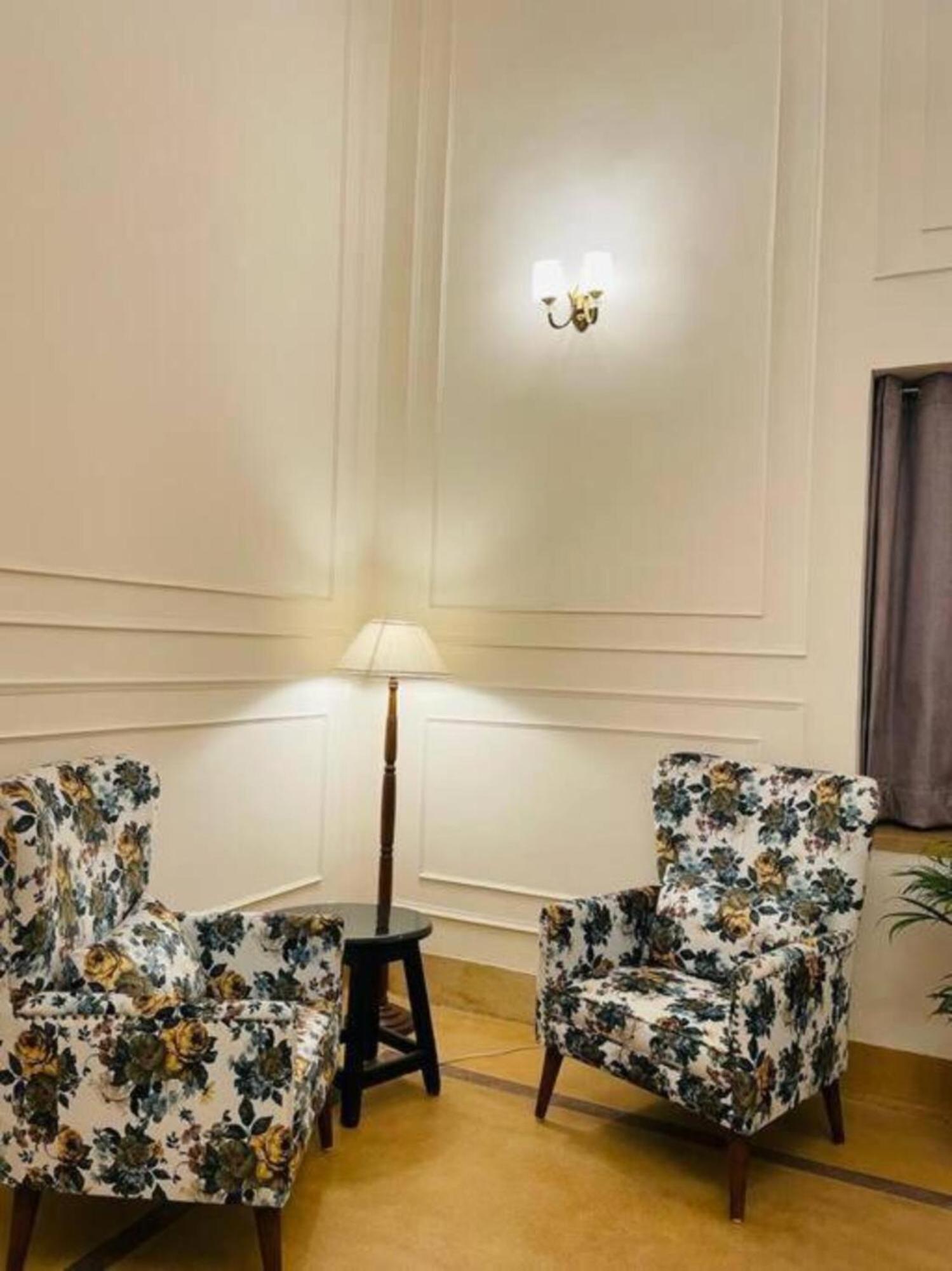 Colonial 3br Villa In Dehradun With Outdoor Jacuzzi By Especial Rentals