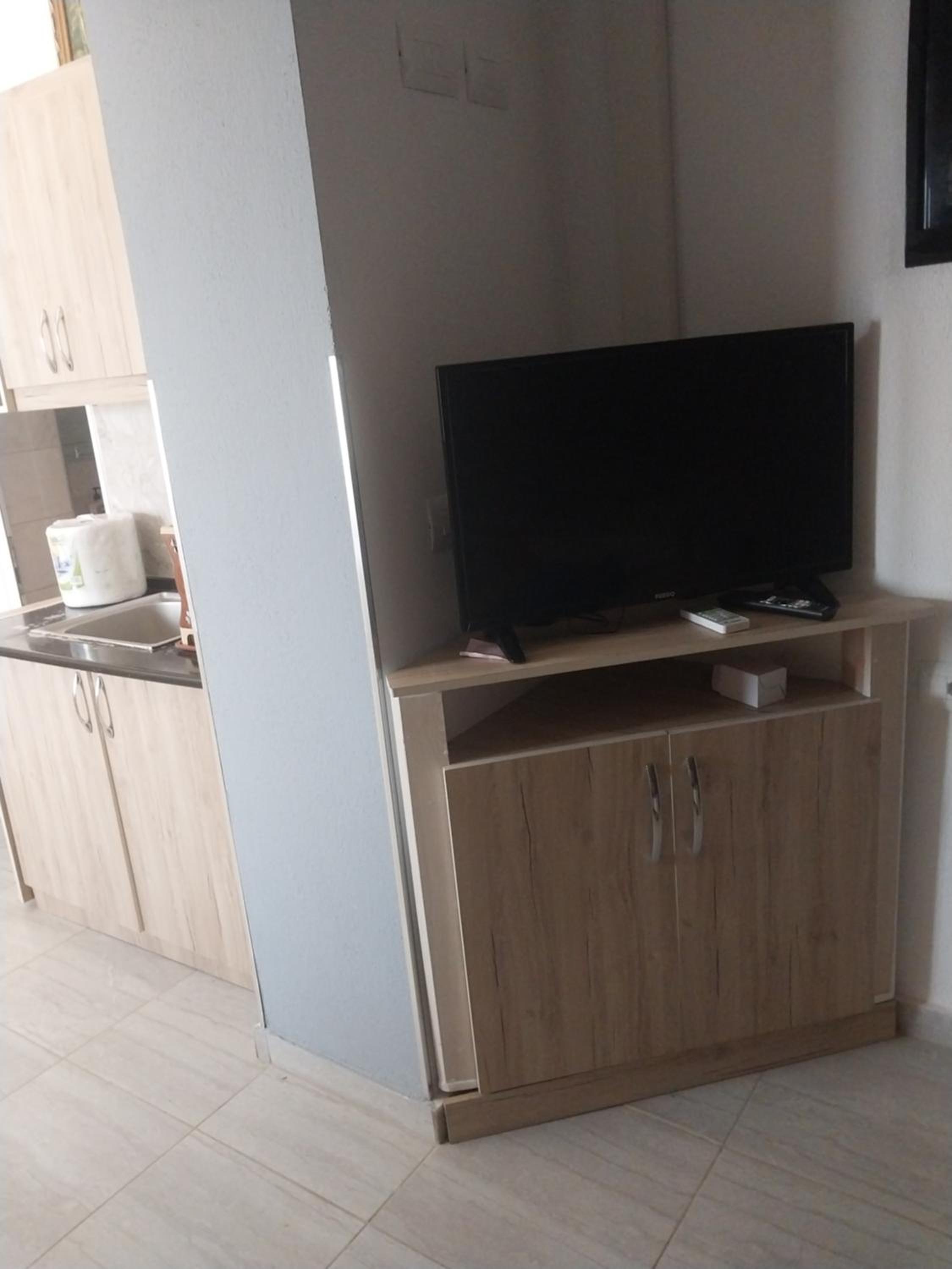 Ledion Apartment