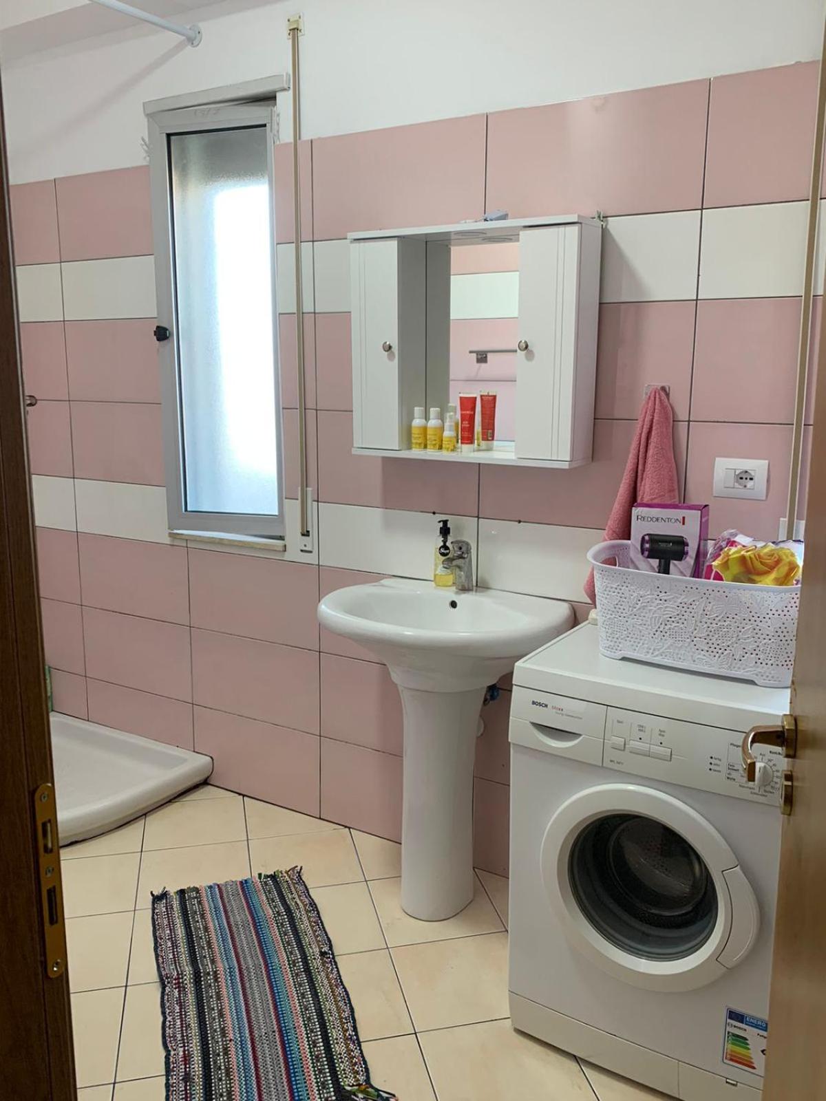 Ridi's Comfort Apartment 2