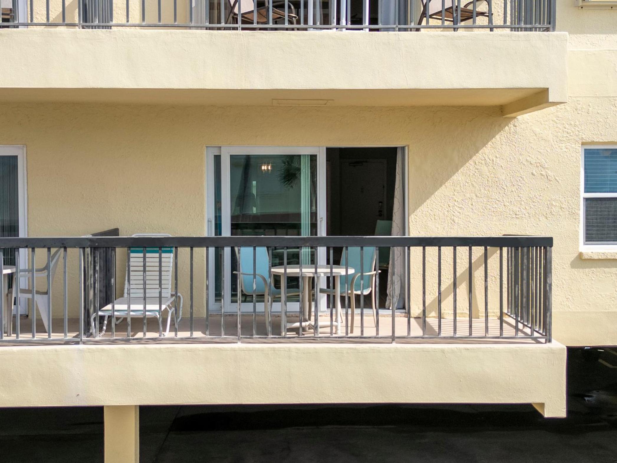Beach View Balcony 1b 1b - King - Surf Song #239