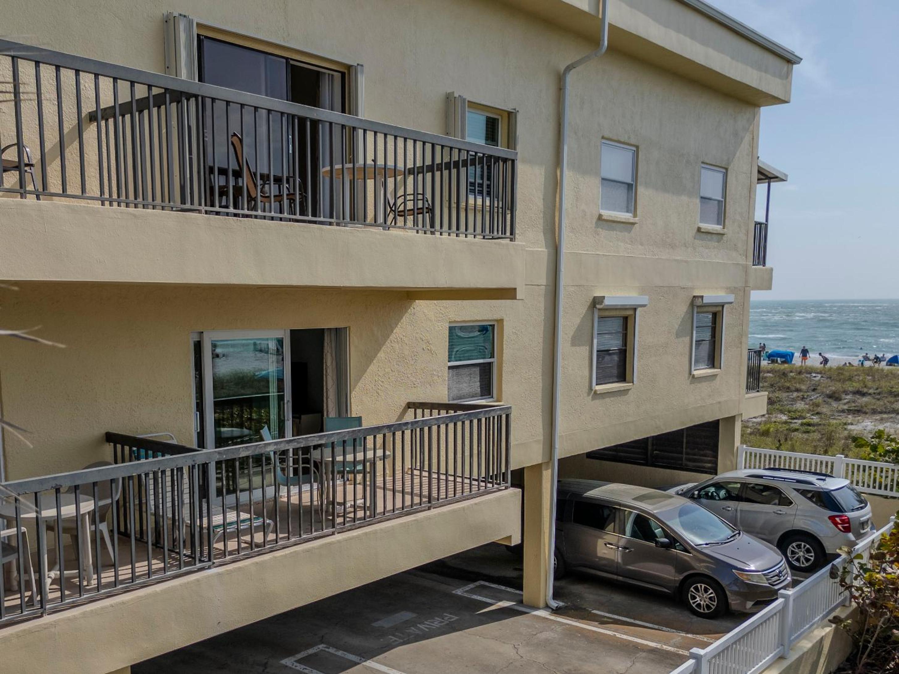 Beach View Balcony 1b 1b - King - Surf Song #239