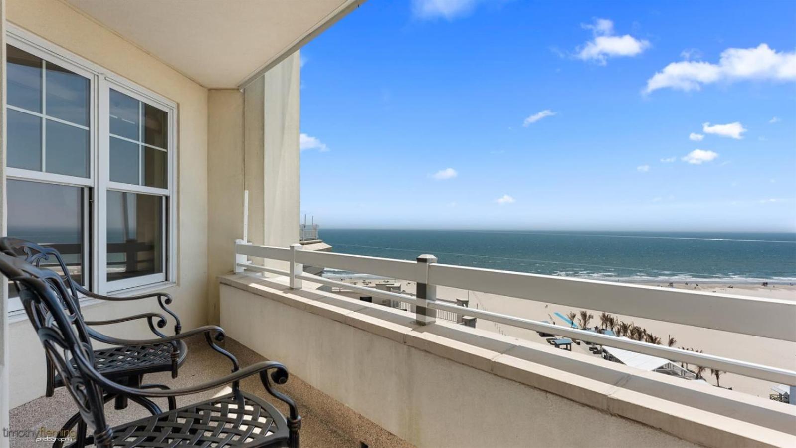 Residence 1108 At The Grand view 2
