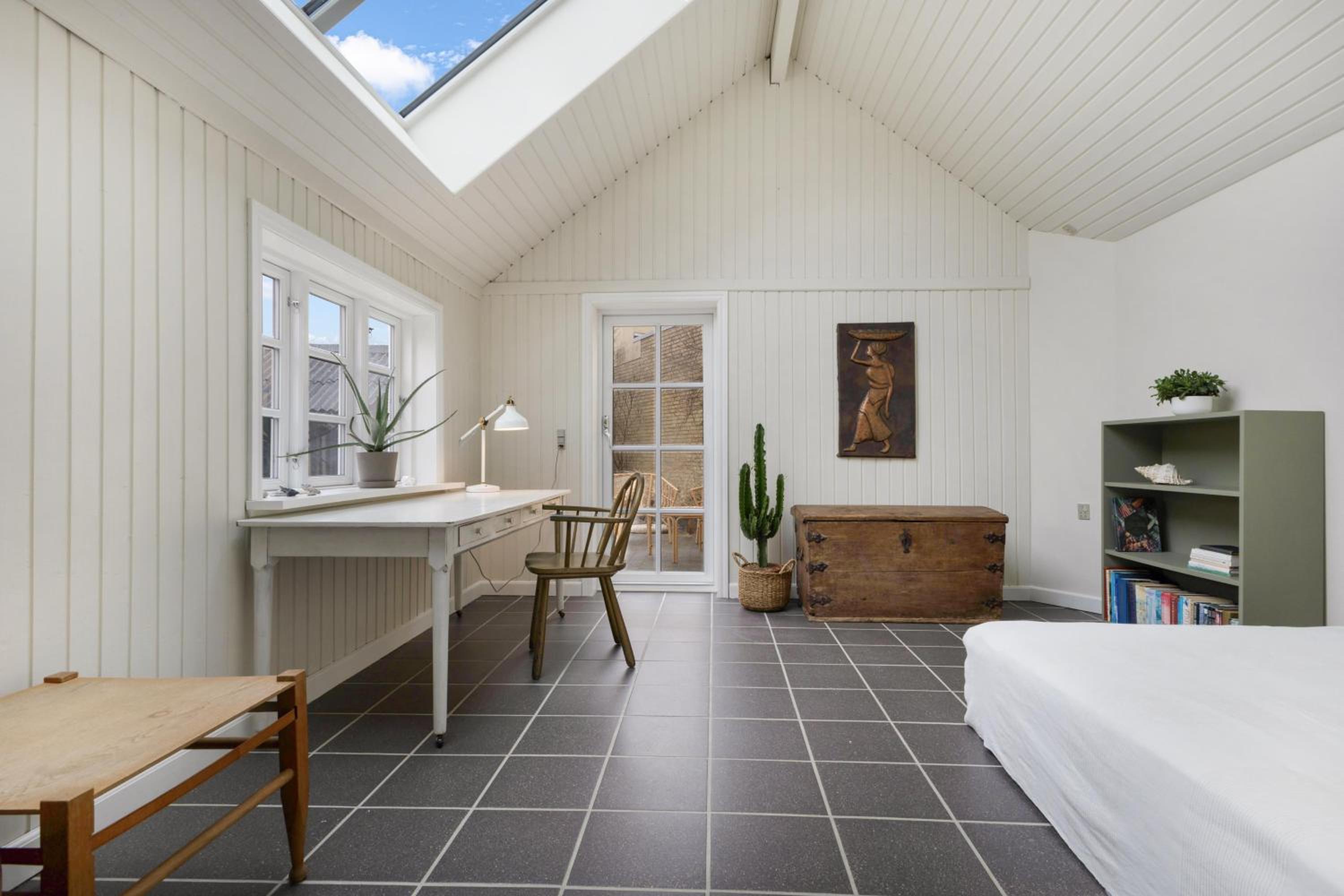Kirkegade 4 - Lovely Holiday Home In The Heart Of Løkken view 4