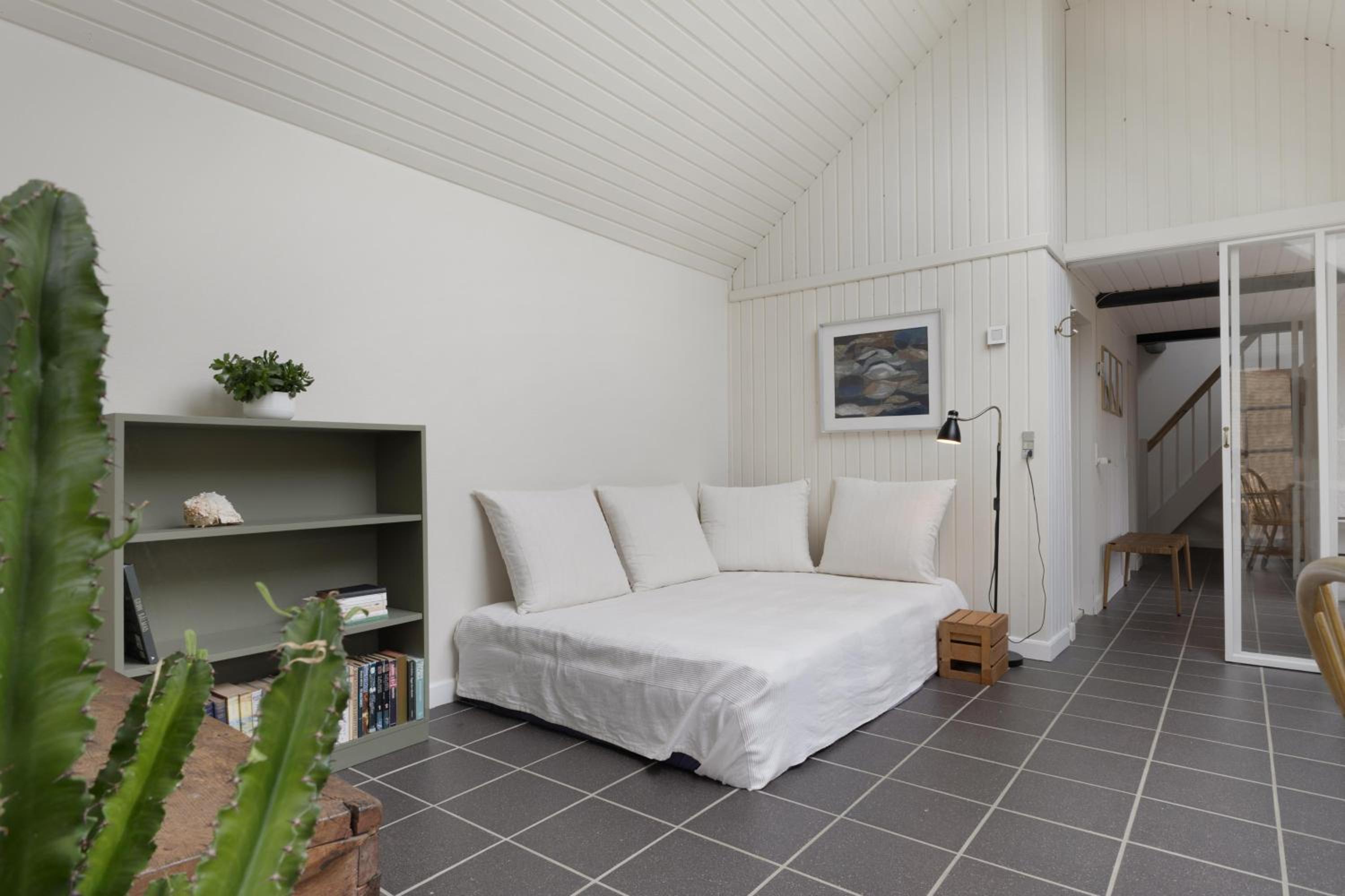 Kirkegade 4 - Lovely Holiday Home In The Heart Of Løkken view 5