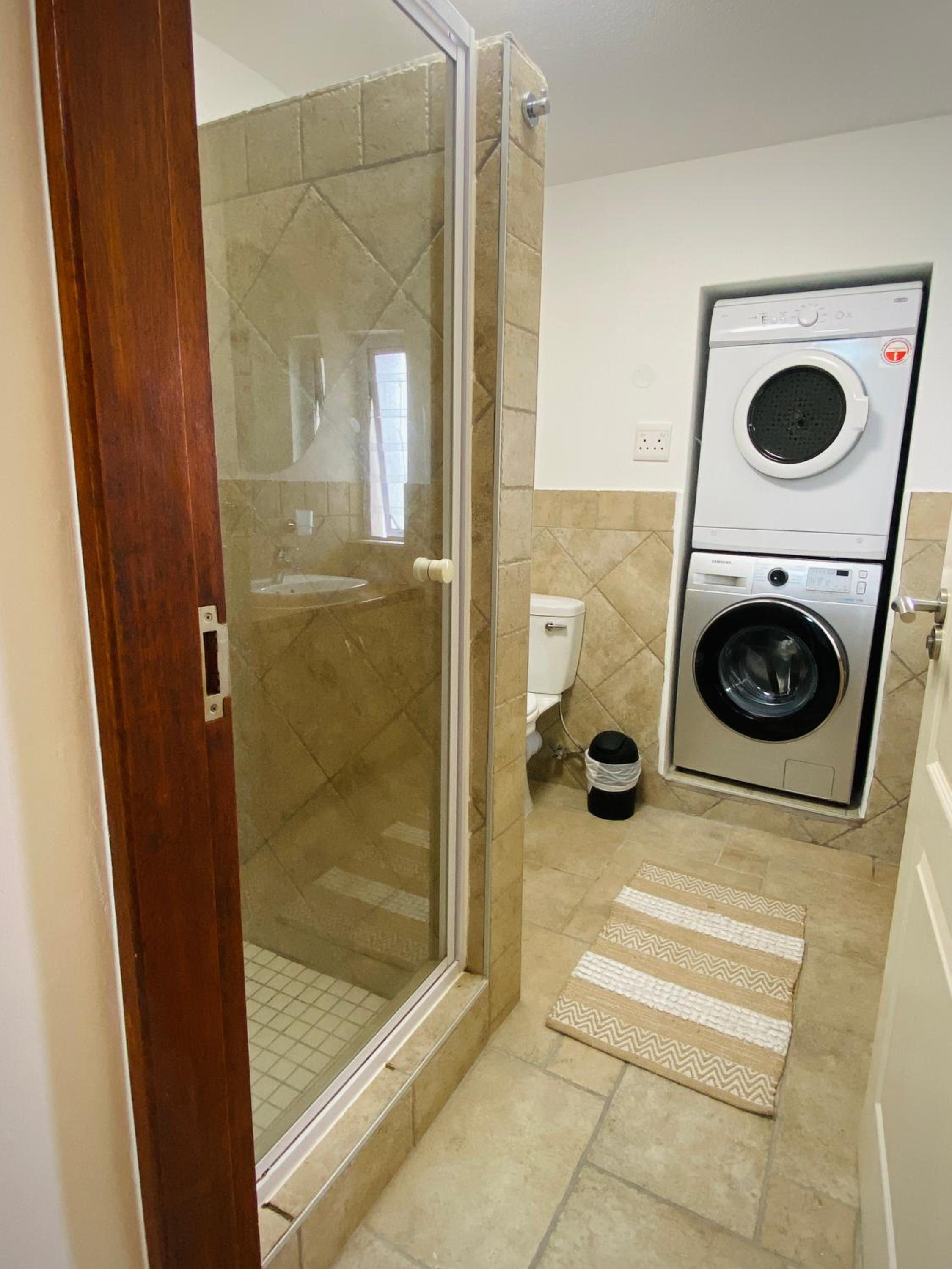 Stylish one bedroom apartment close to the beach view 4