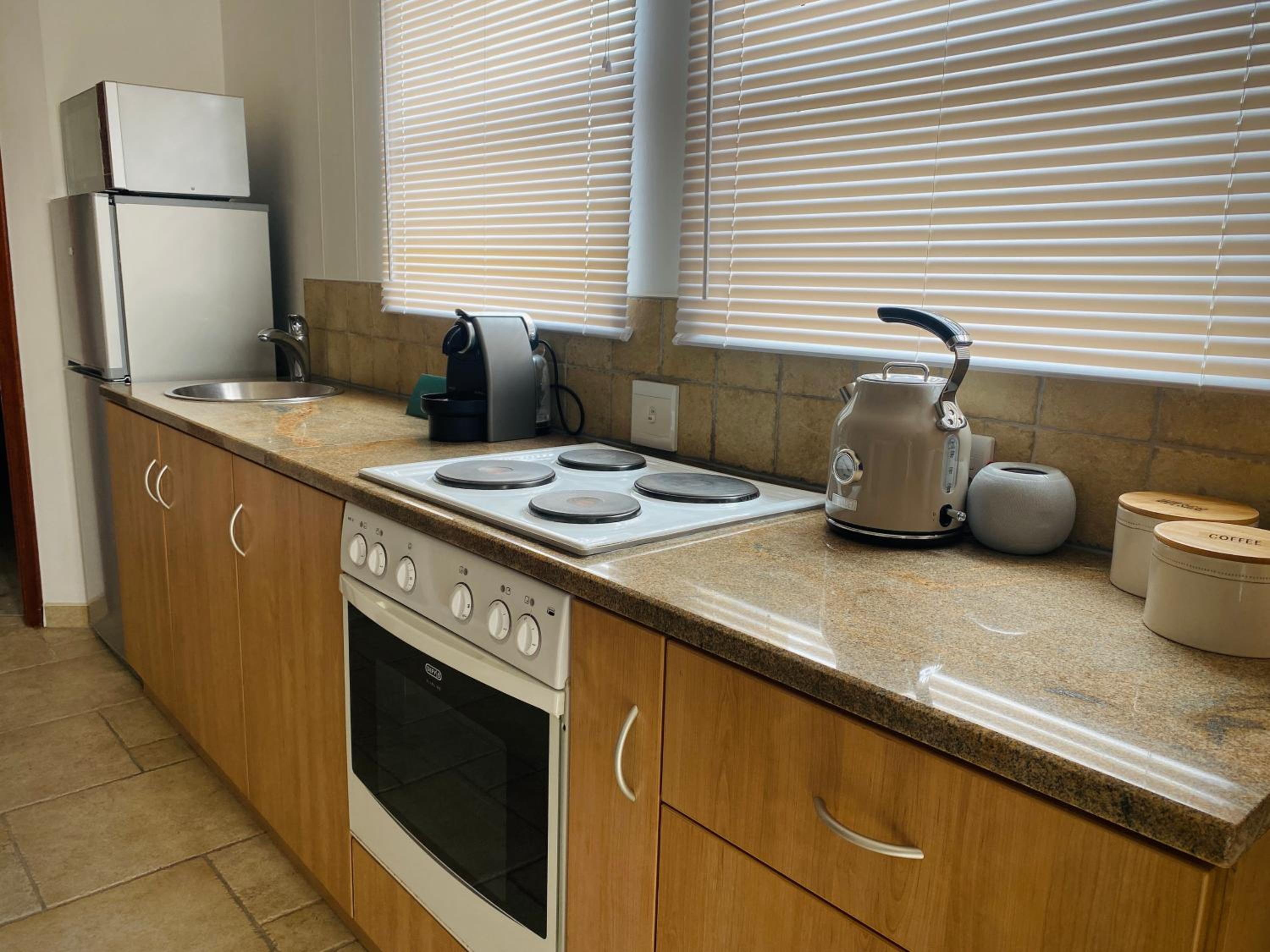 Stylish one bedroom apartment close to the beach view 3