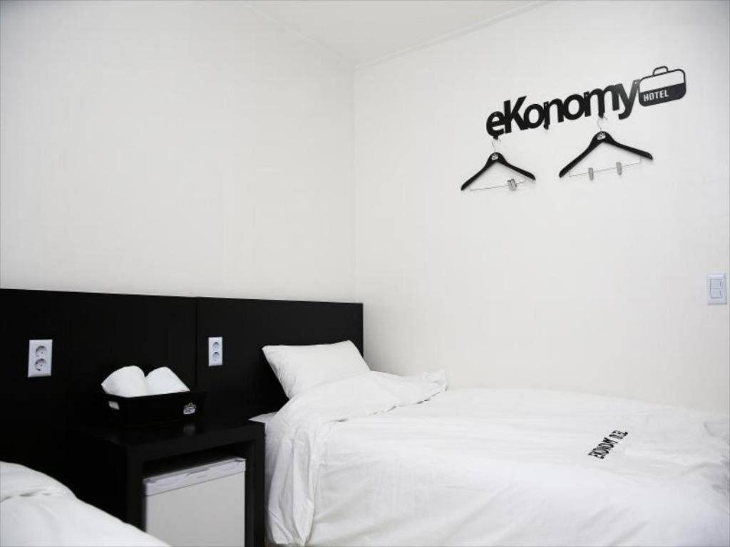 Ekonomy Hotel