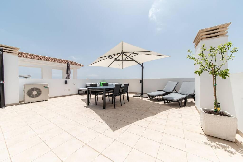 Casa Marietha Apartment with swimming pool and roof terrace