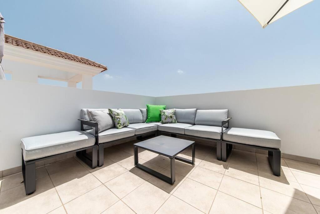 Casa Marietha Apartment with swimming pool and roof terrace