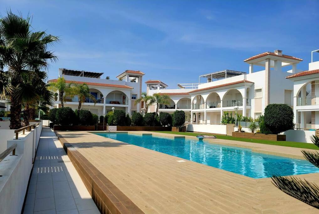 Casa Marietha Apartment with swimming pool and roof terrace