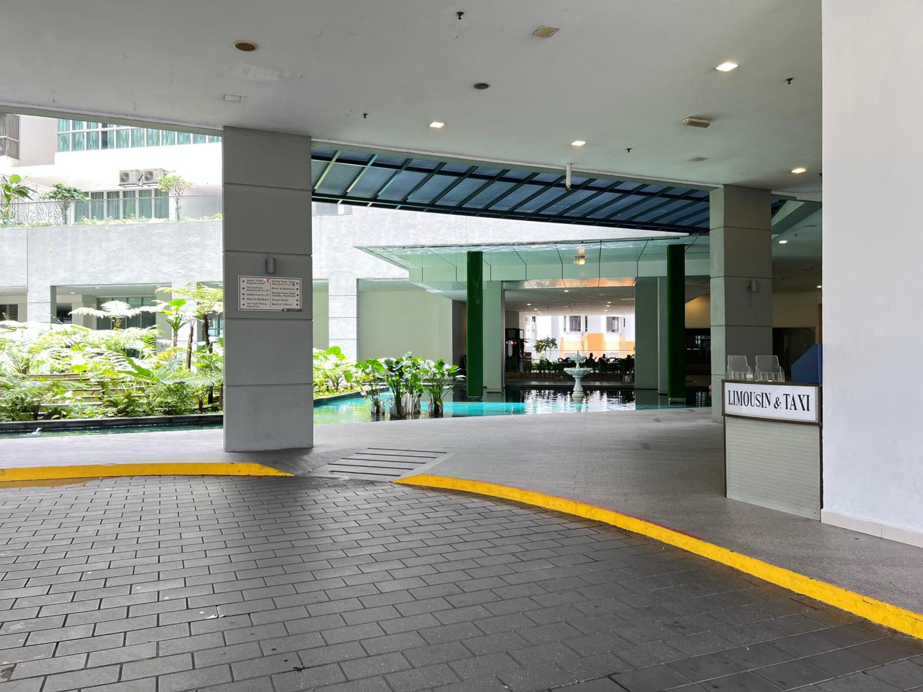 Spritz Empire Regalia Suites & Residence