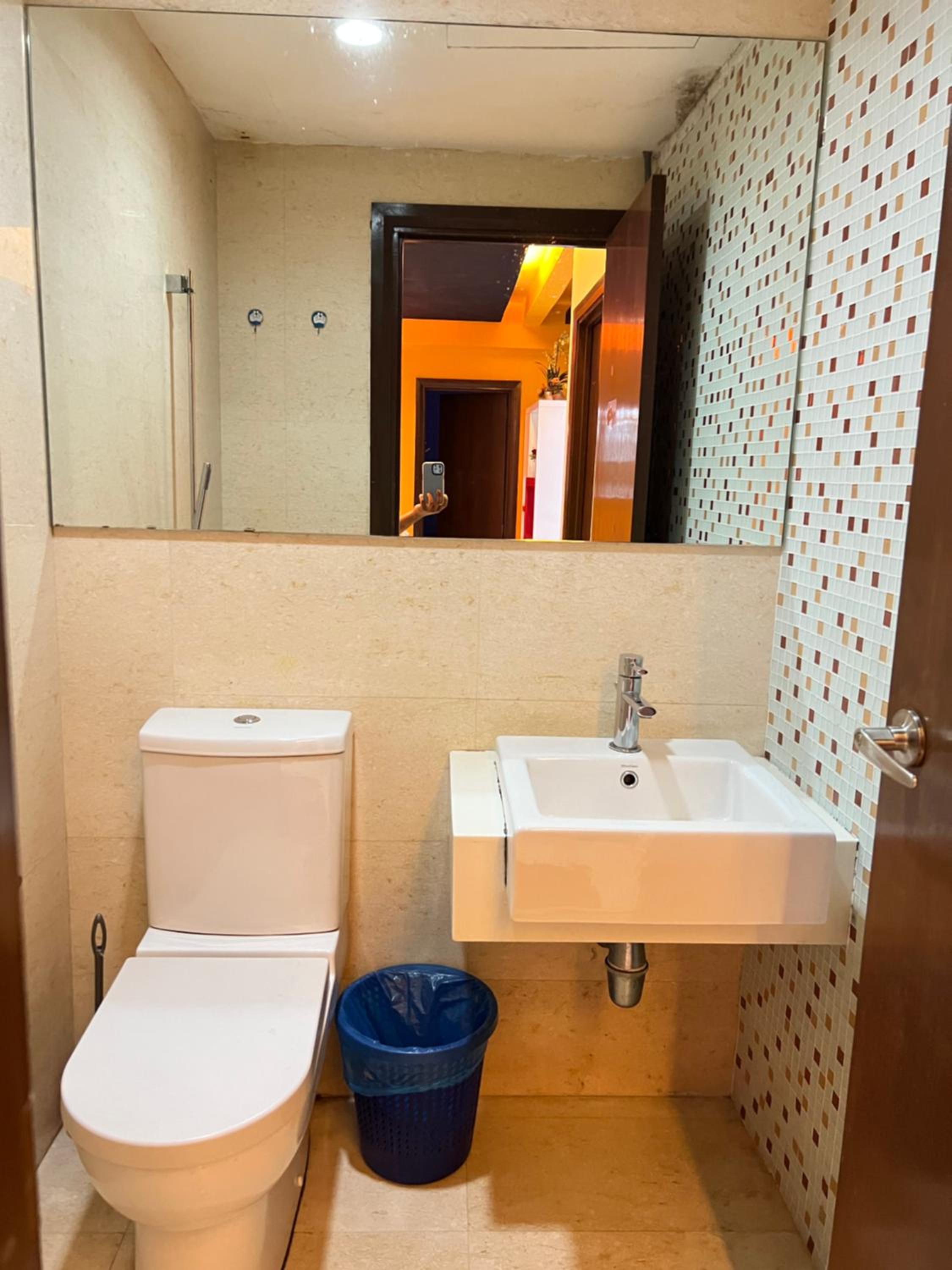 Spritz Empire Regalia Suites & Residence