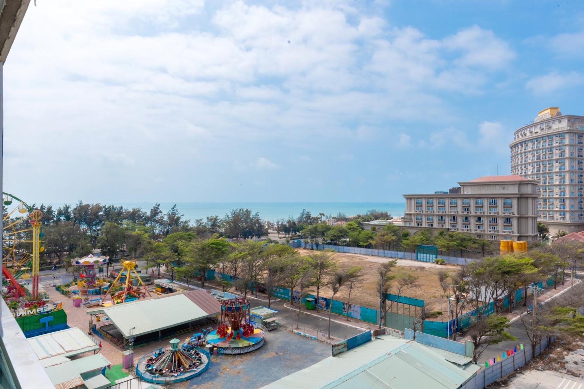Căn Hộ 3 Phòng Ngủ Hướng Biển Oasky Apartment - Hằng Homestay view 2
