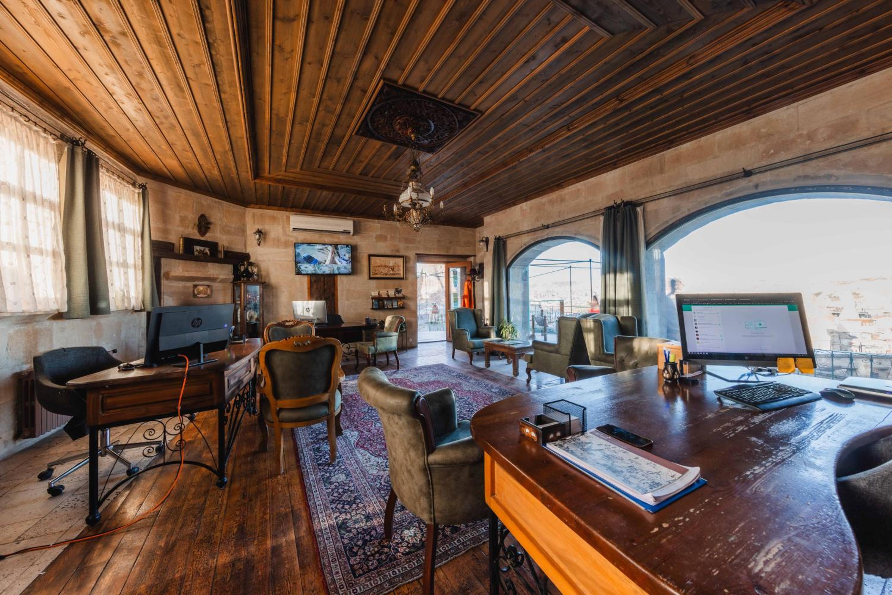 Sultan Cave Suites - Image 32