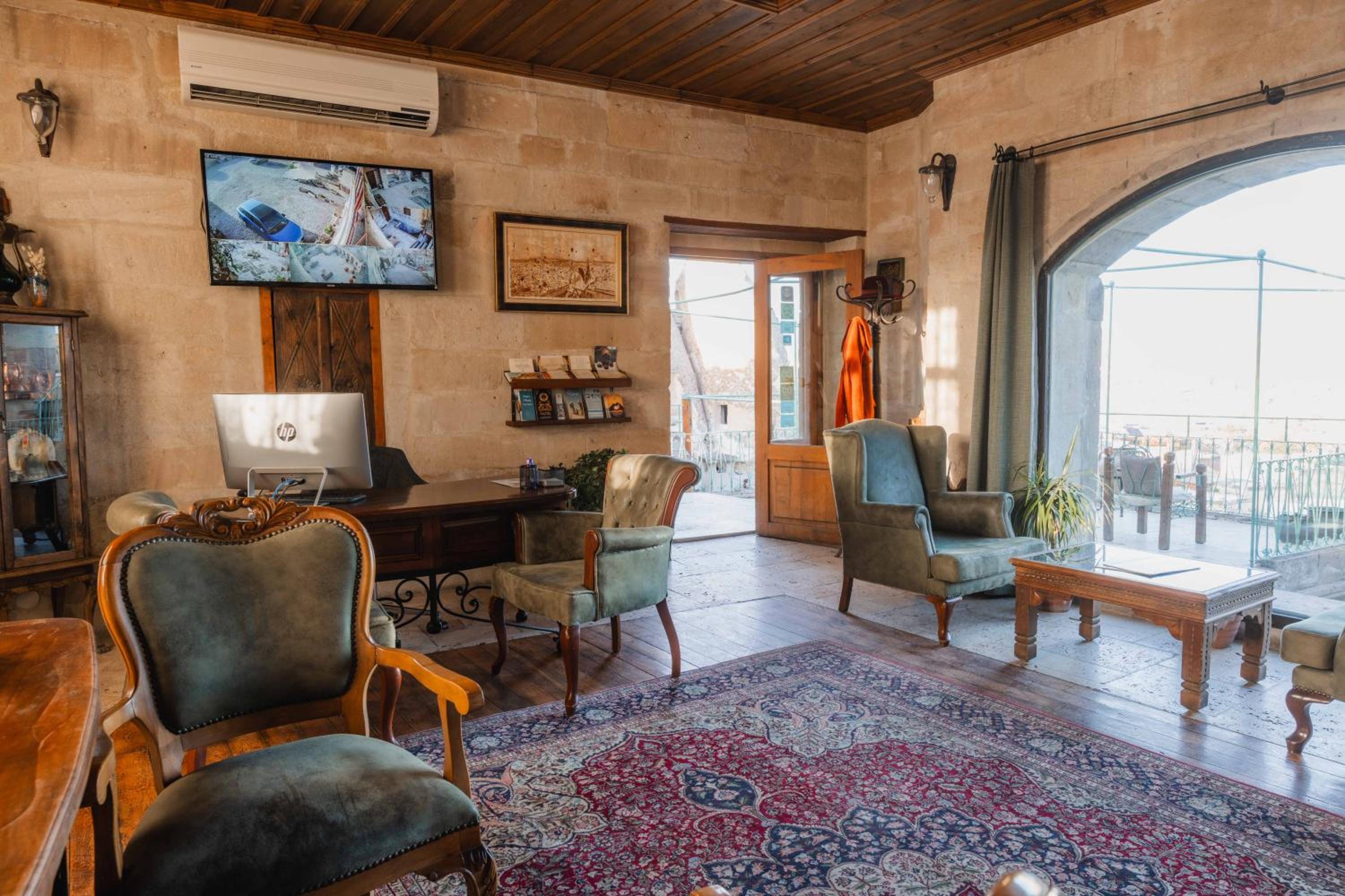 Sultan Cave Suites - Image 34