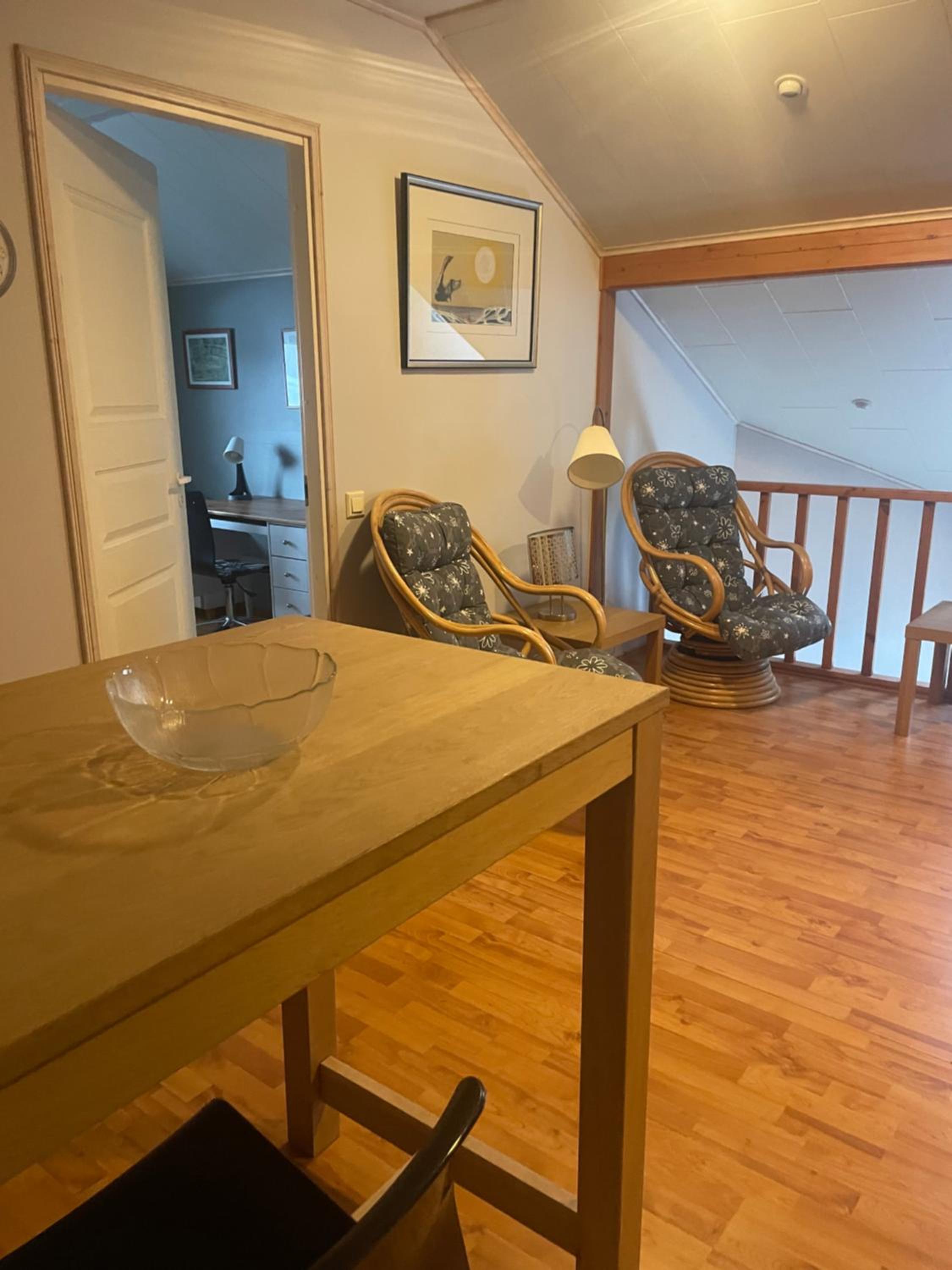 Cozy home near ski centre and golf course, room upstairs