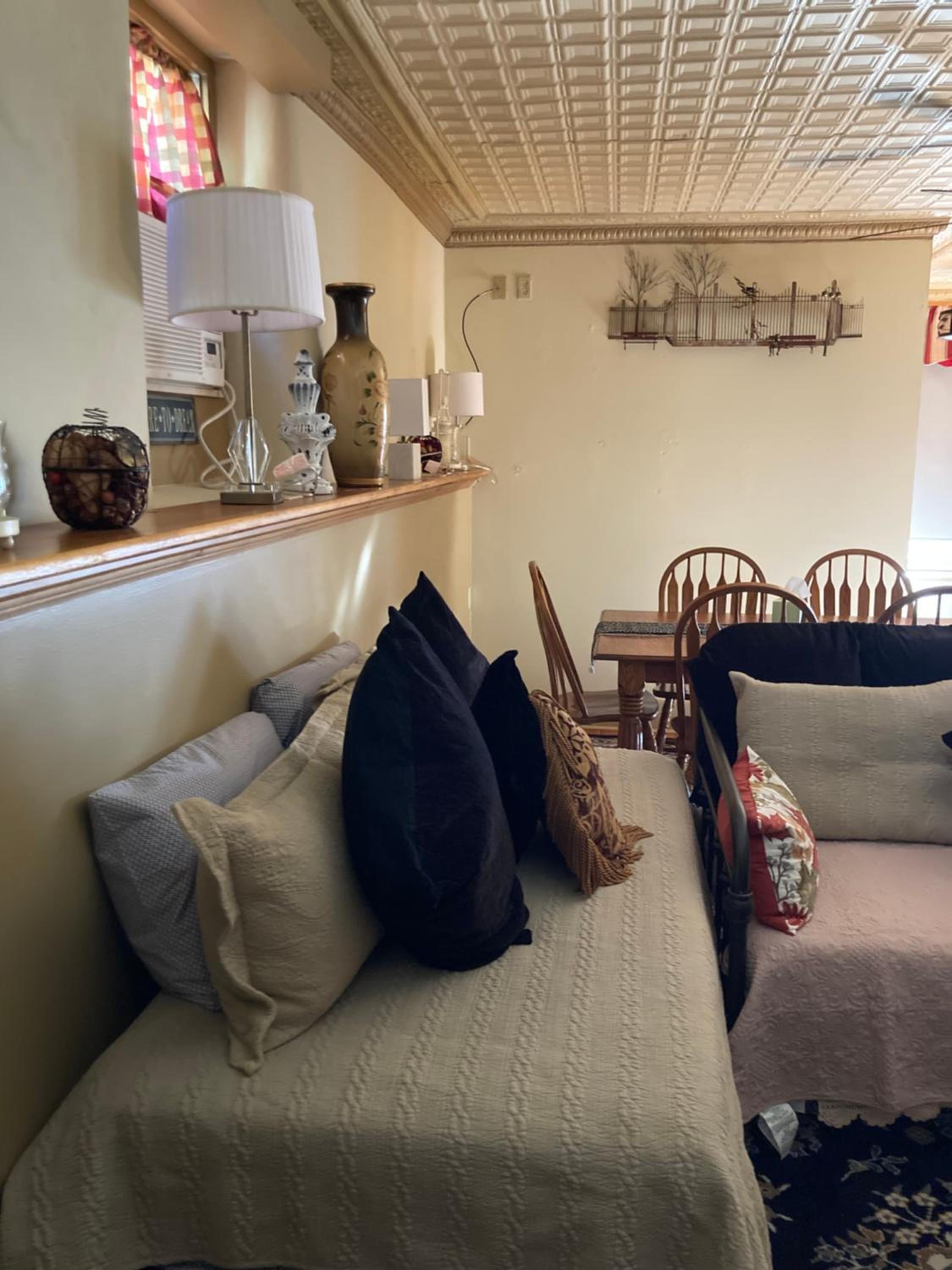 All Seasons Inn