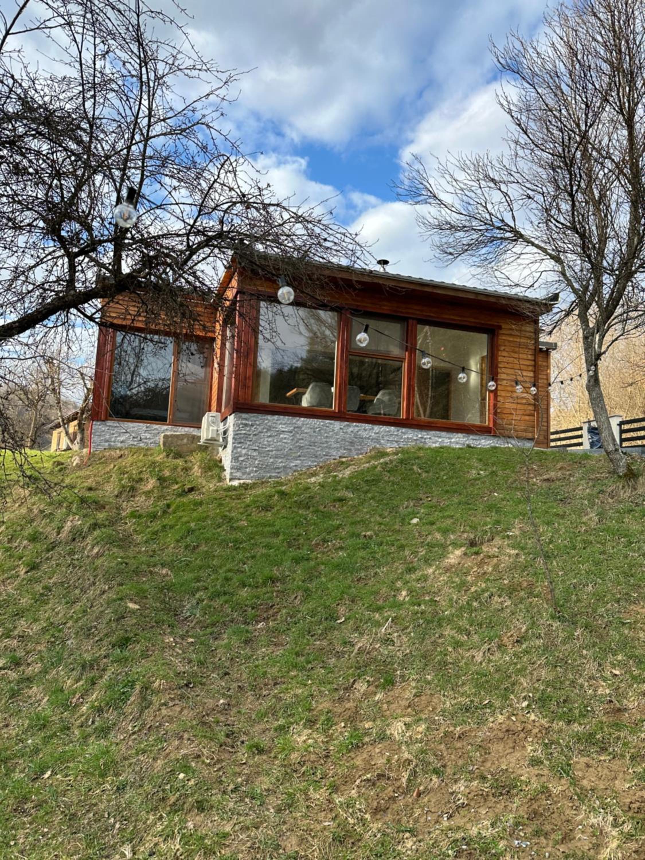Biutiful Bungalow