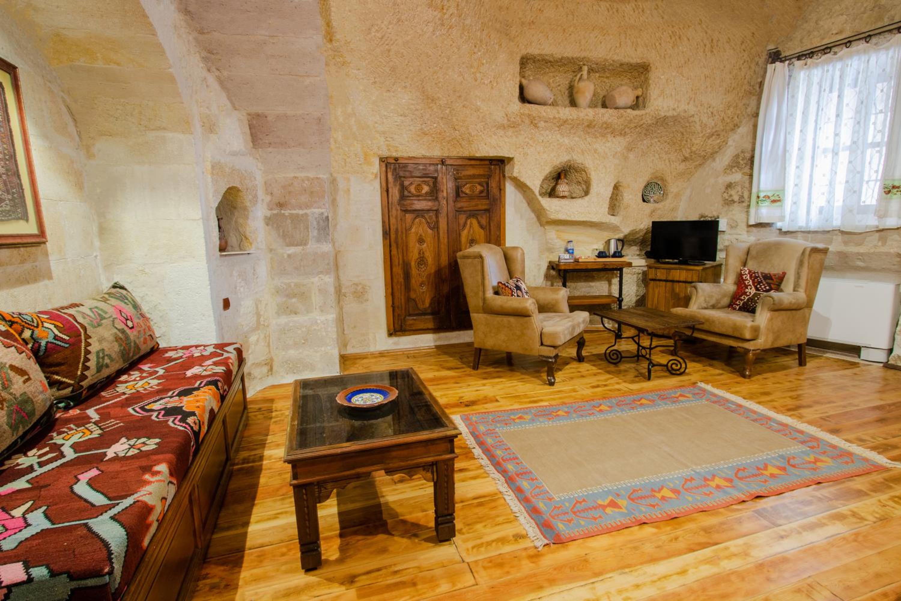 Sultan Cave Suites - Image 57