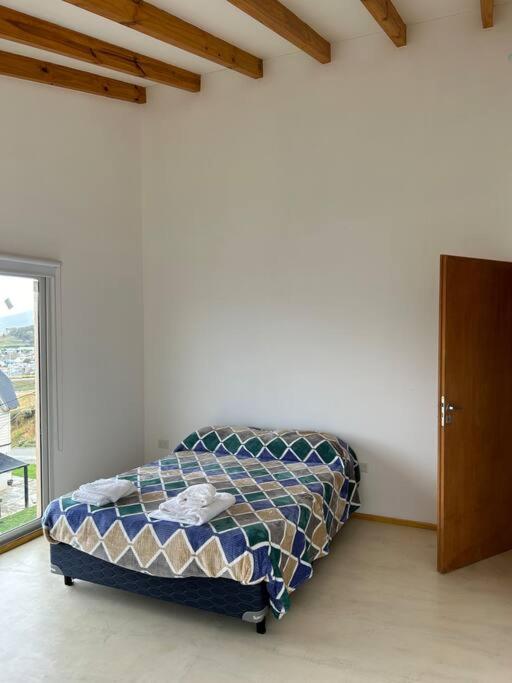 Duplex vista al Canal Beagle