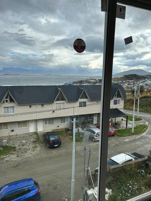 Duplex vista al Canal Beagle