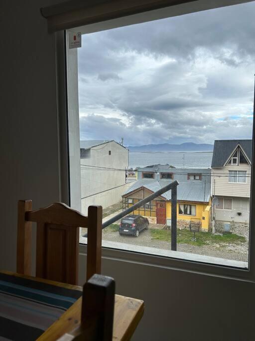 Duplex vista al Canal Beagle