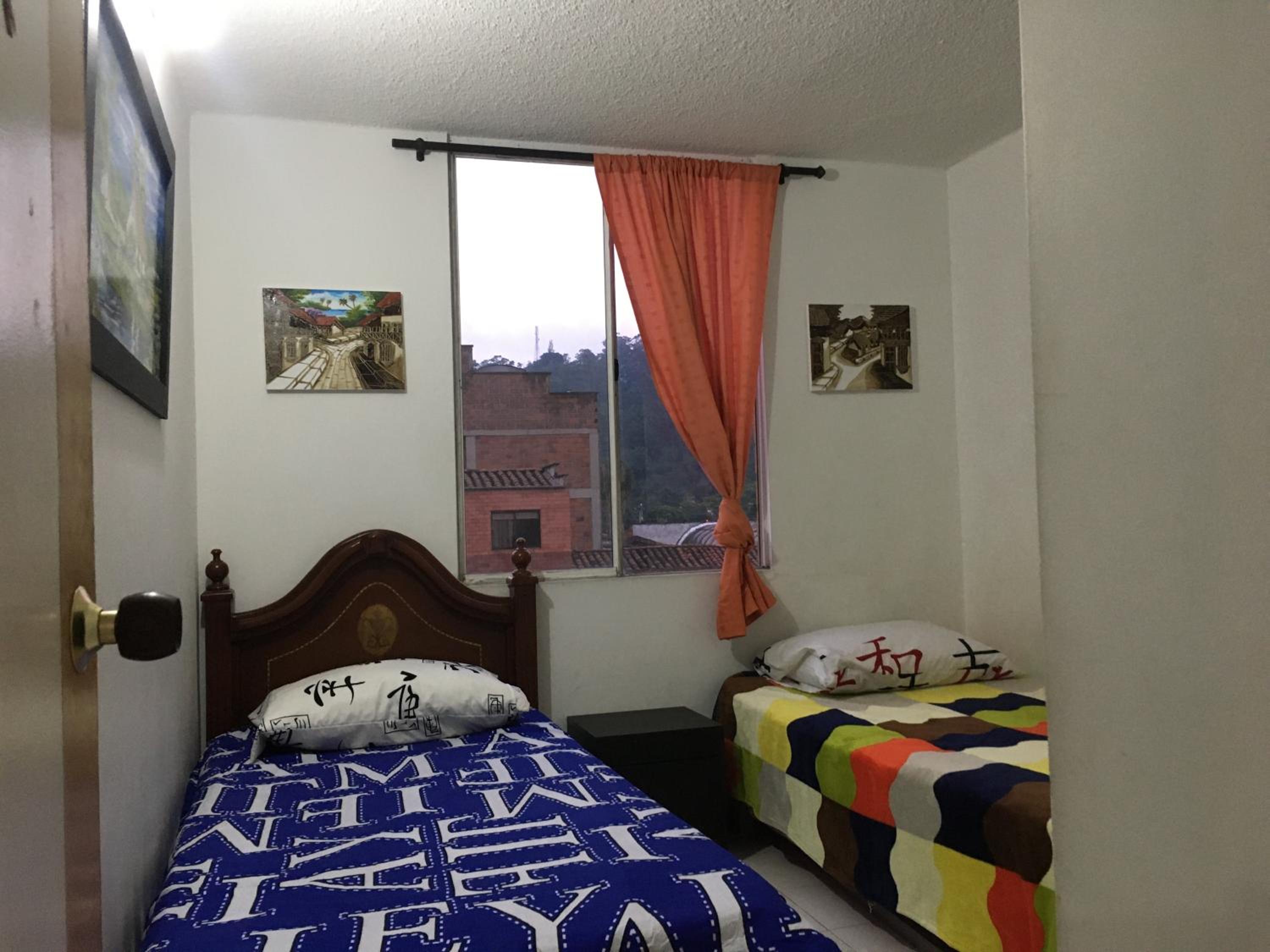 Apartamento familiar de 2 alcobas estadio Laurled plaza mayor