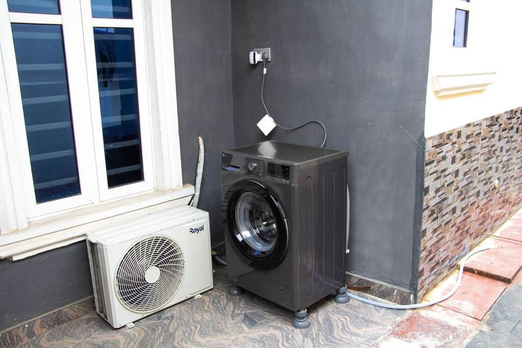 Cozy Urban Oasis 3 Bedroom in Ogba, Ikeja, Lagos view 3