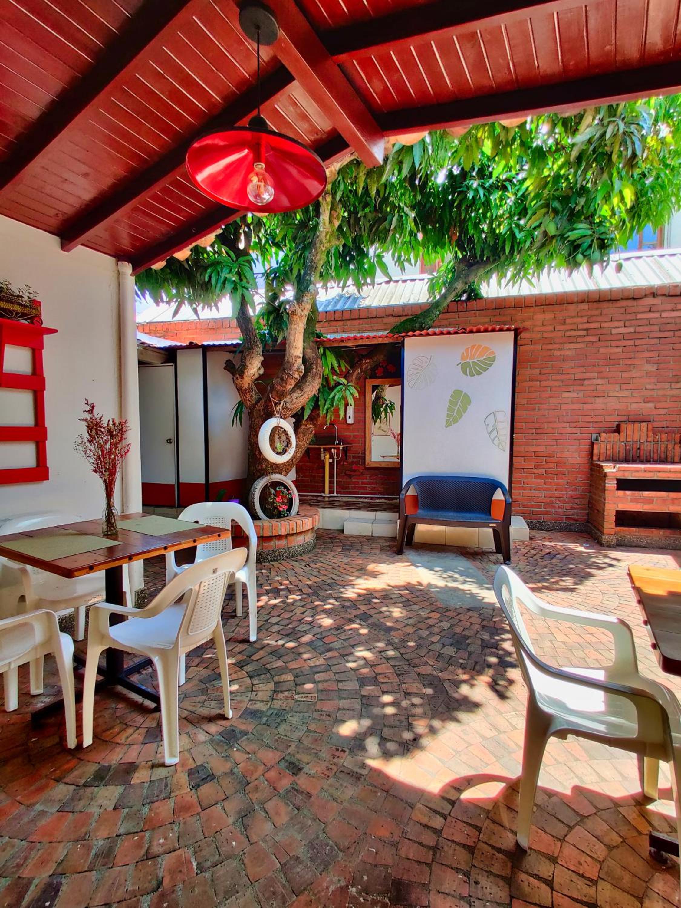Lady Mom Hostal