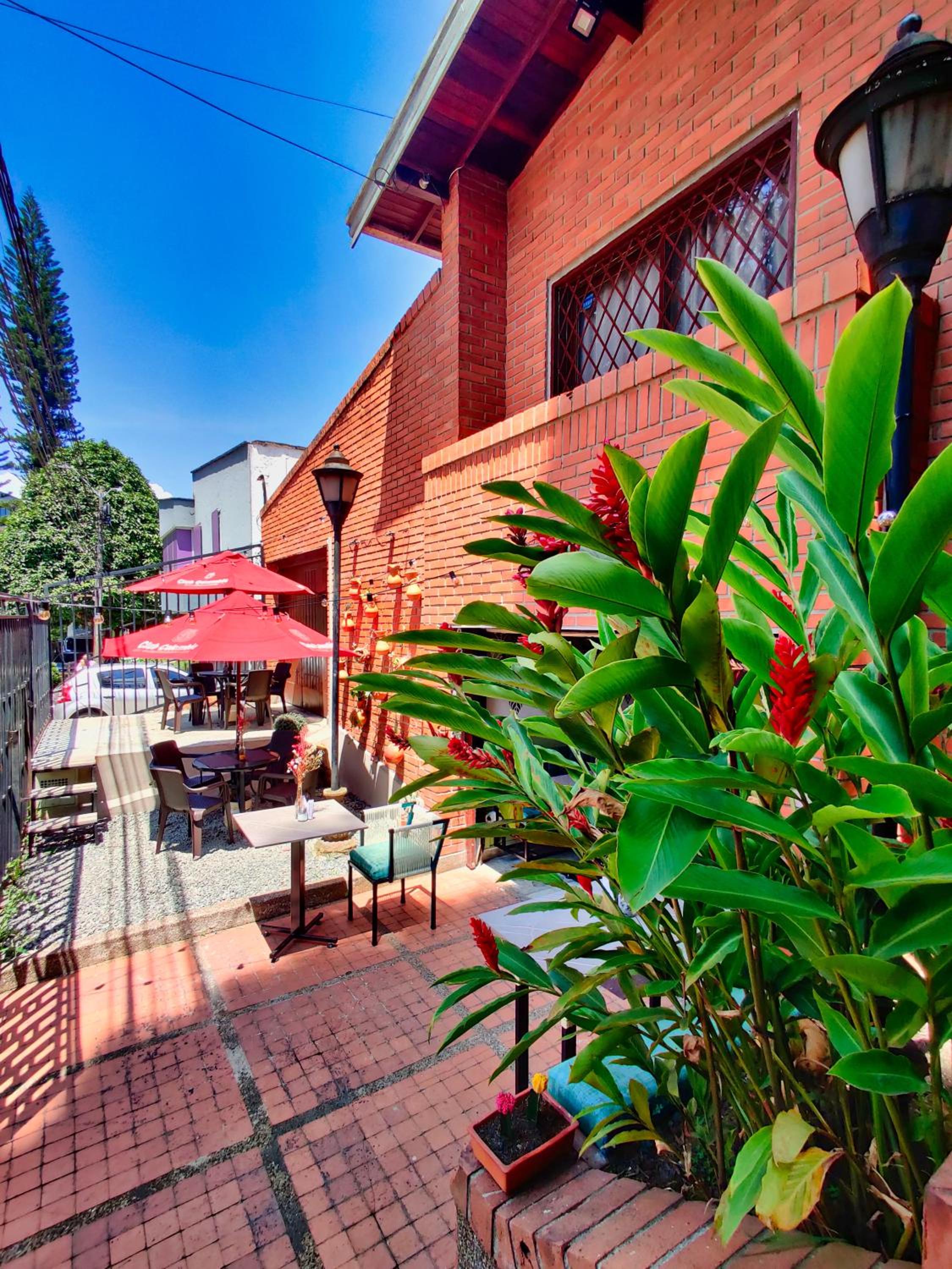 Lady Mom Hostal