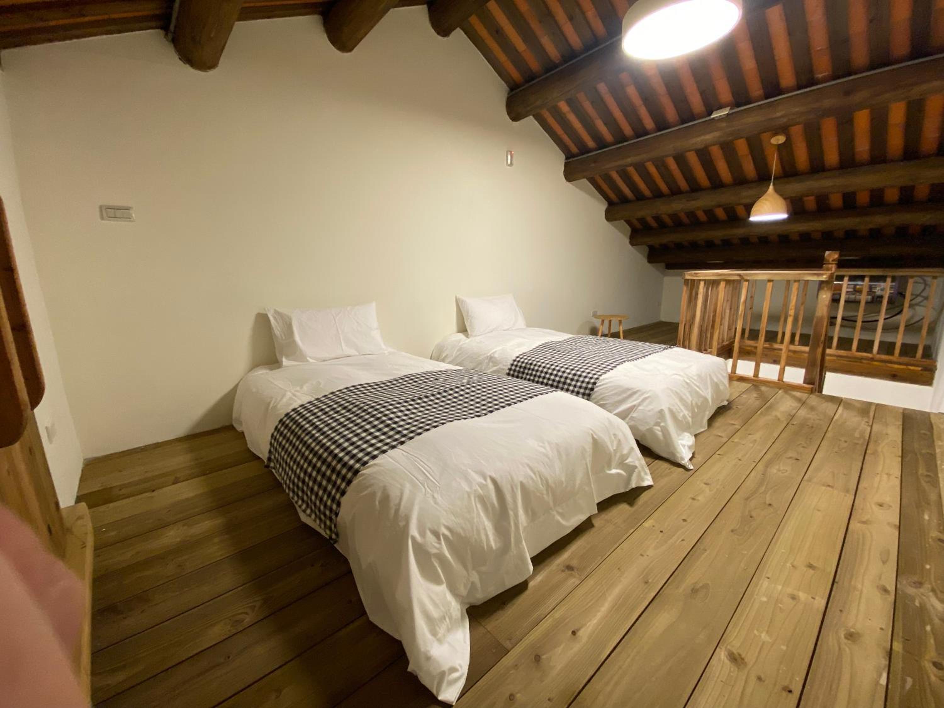 Sunshine Music Traditional Guesthouse view 5