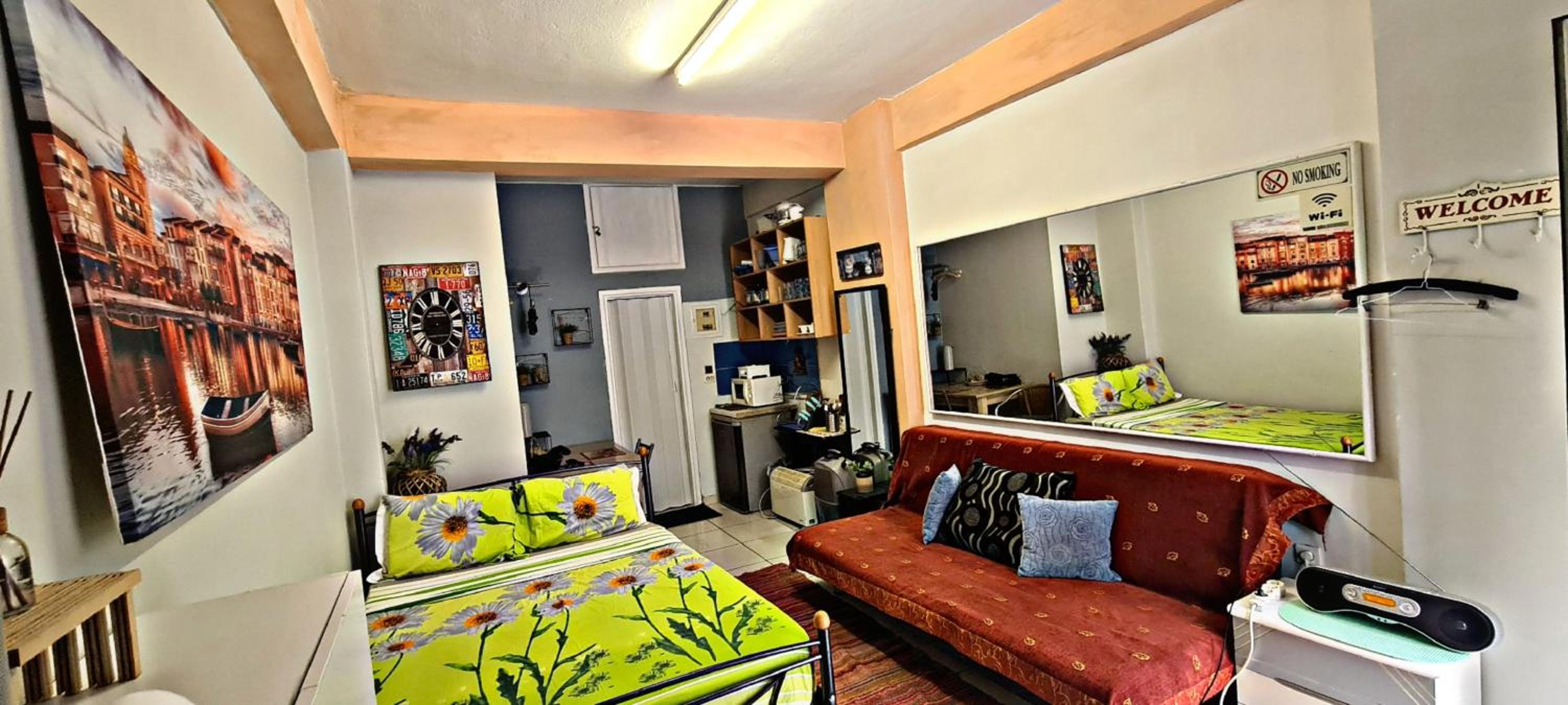 Private studio near Acropolis