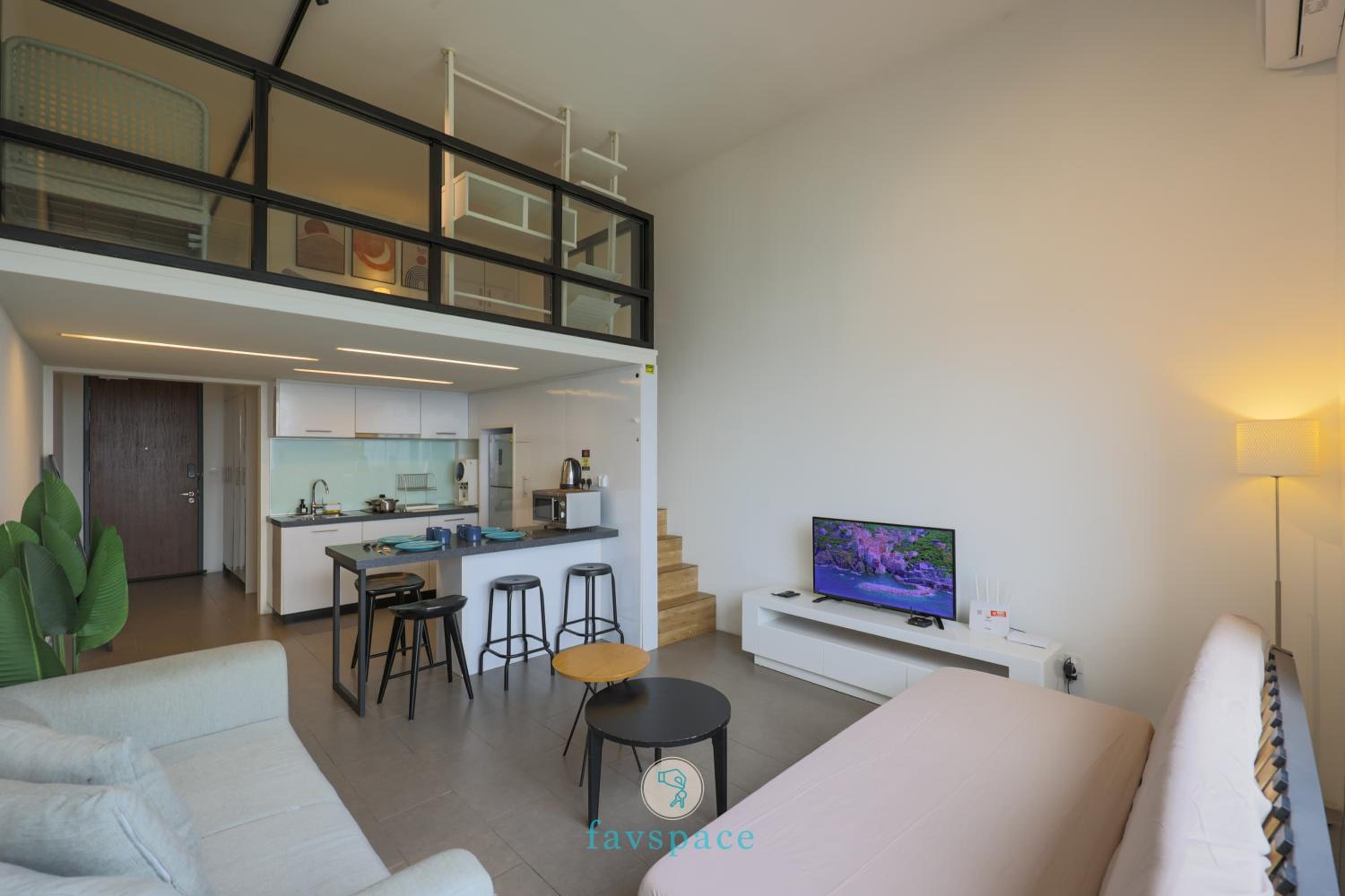 3 min walk to Bangsar LRT - FREE parking & Netflix - EST