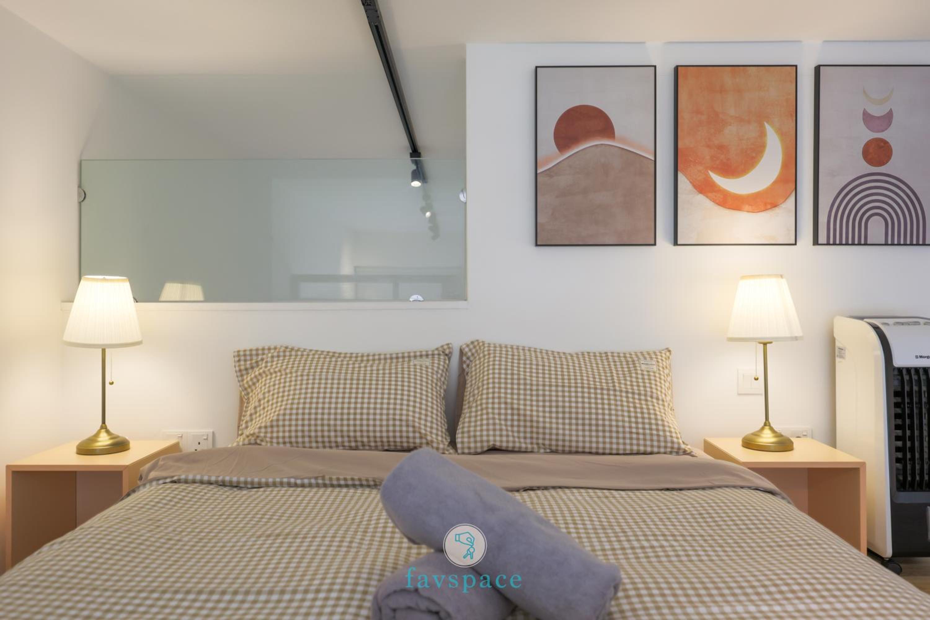 3 min walk to Bangsar LRT - FREE parking & Netflix - EST