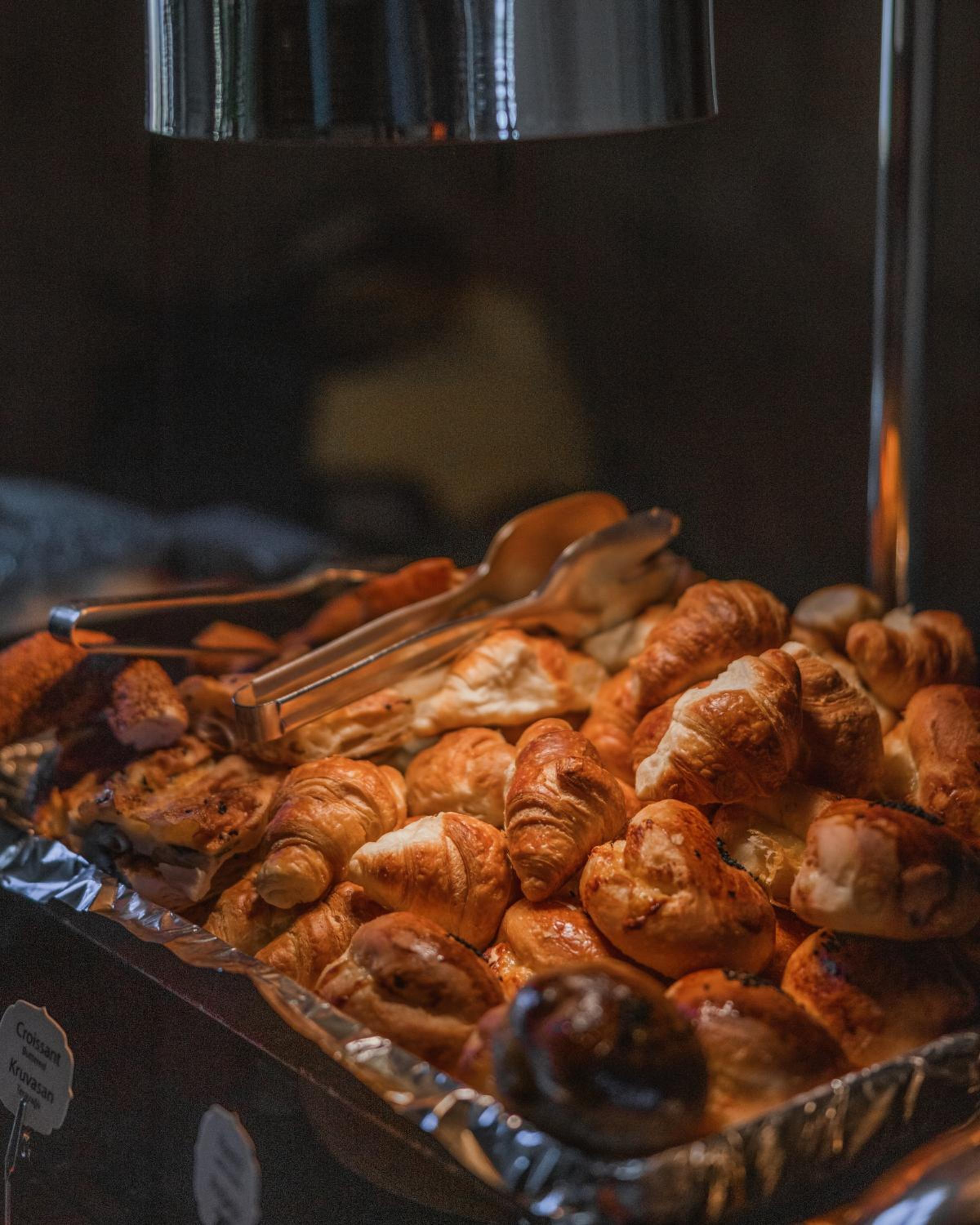 Sultan Cave Suites - Image 145