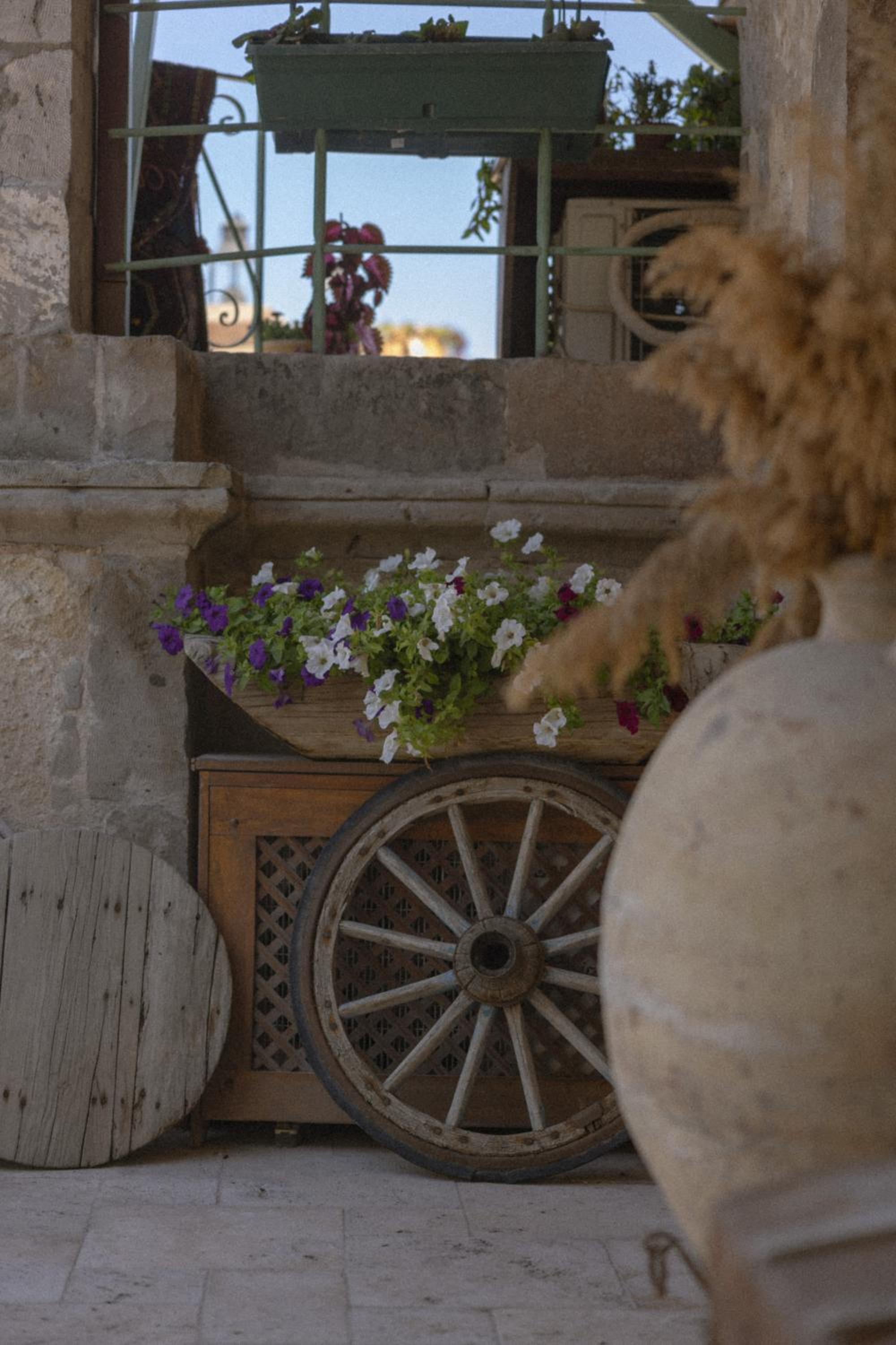 Sultan Cave Suites - Image 84