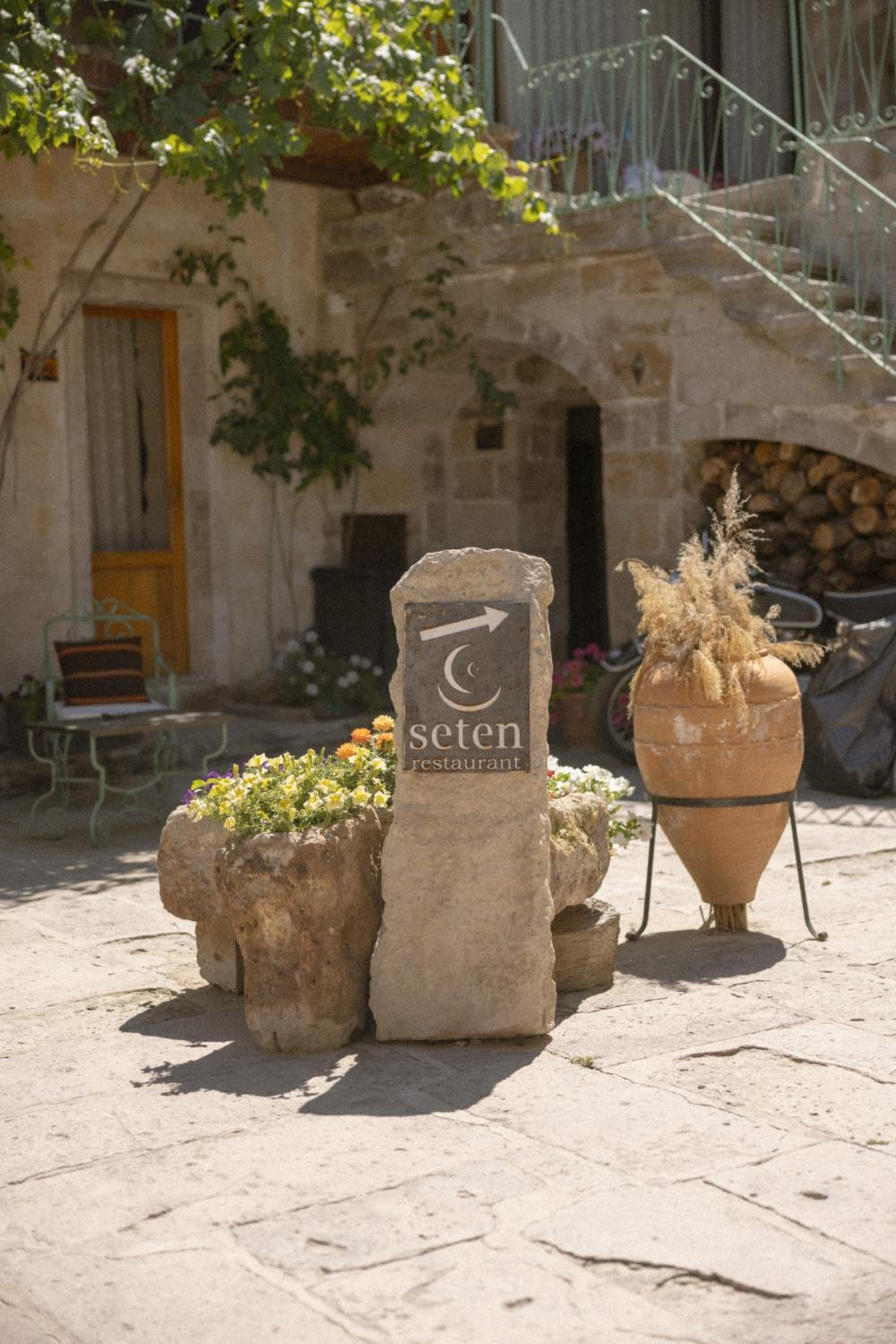 Sultan Cave Suites - Image 81