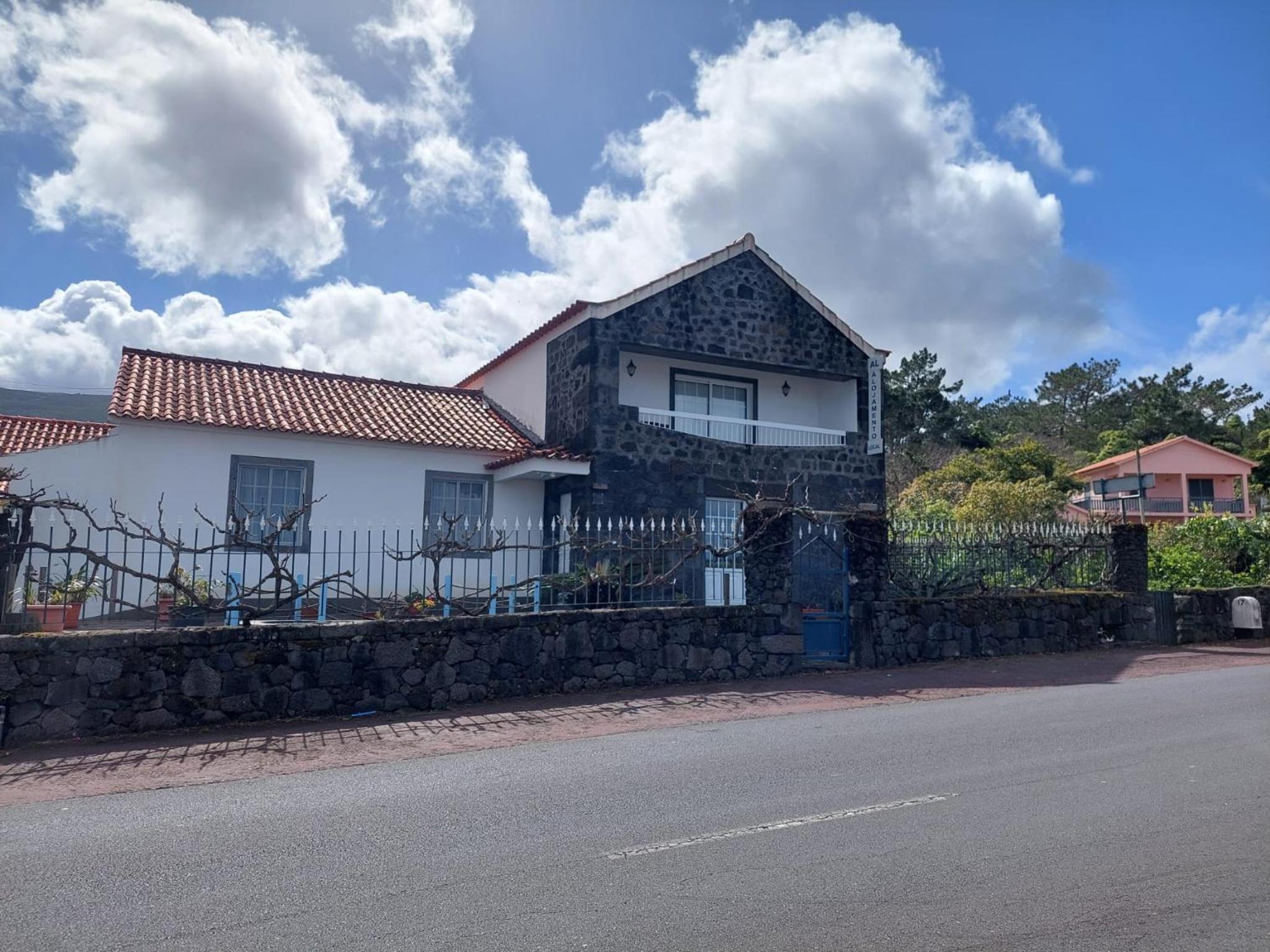 Alojamentos A Buraca