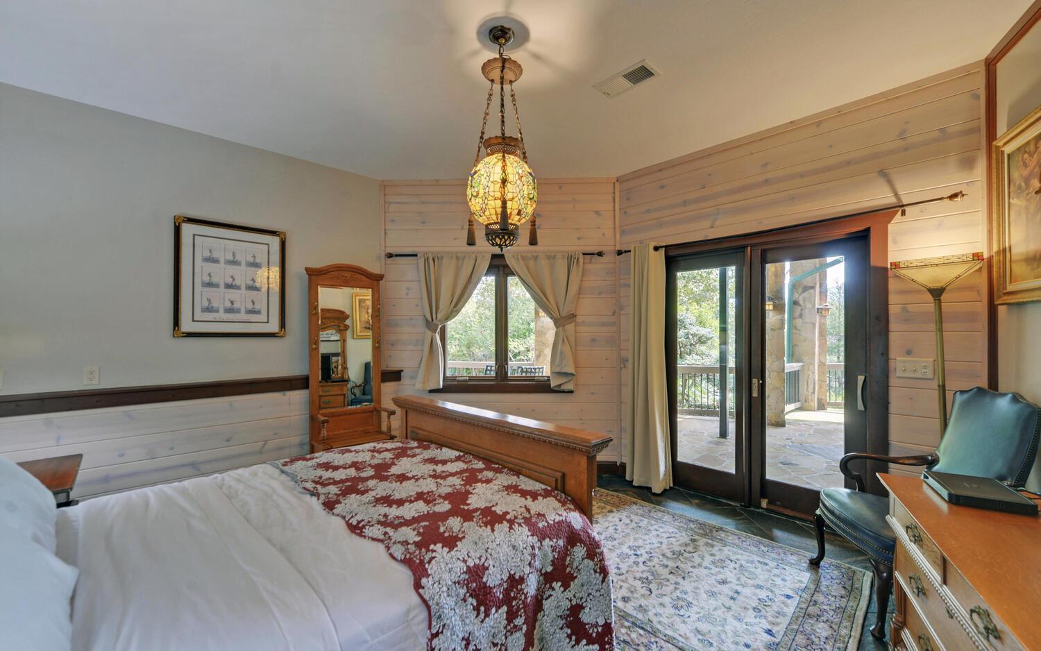Stonecrest Lodge Lake Front Home with private boat dock view 5
