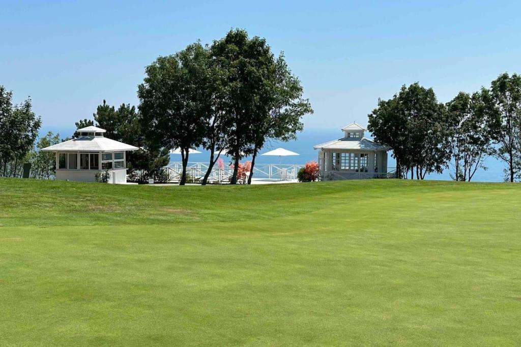 “Golf and Sun” Family Villa