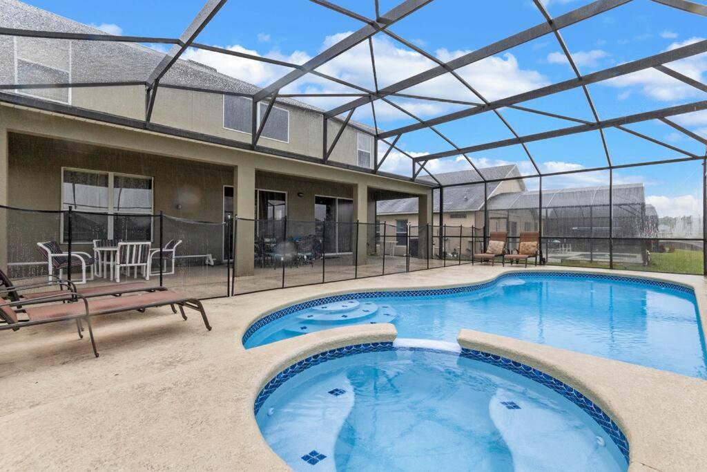 7BDM Prvt Pool Villa - Gated Resort 10min to Disney view 2