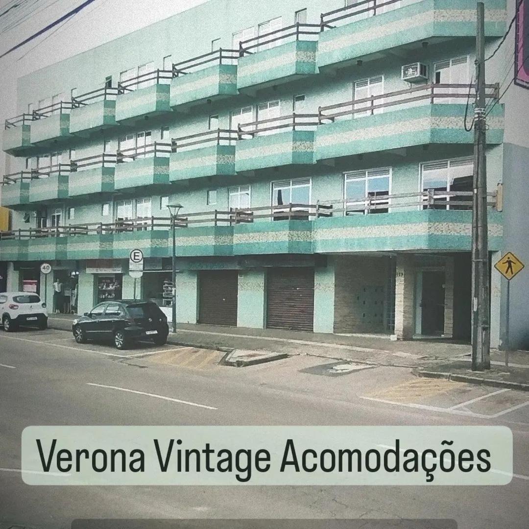 Espaço Verona-Apartamento econômico duplo c/banheiro e sem café