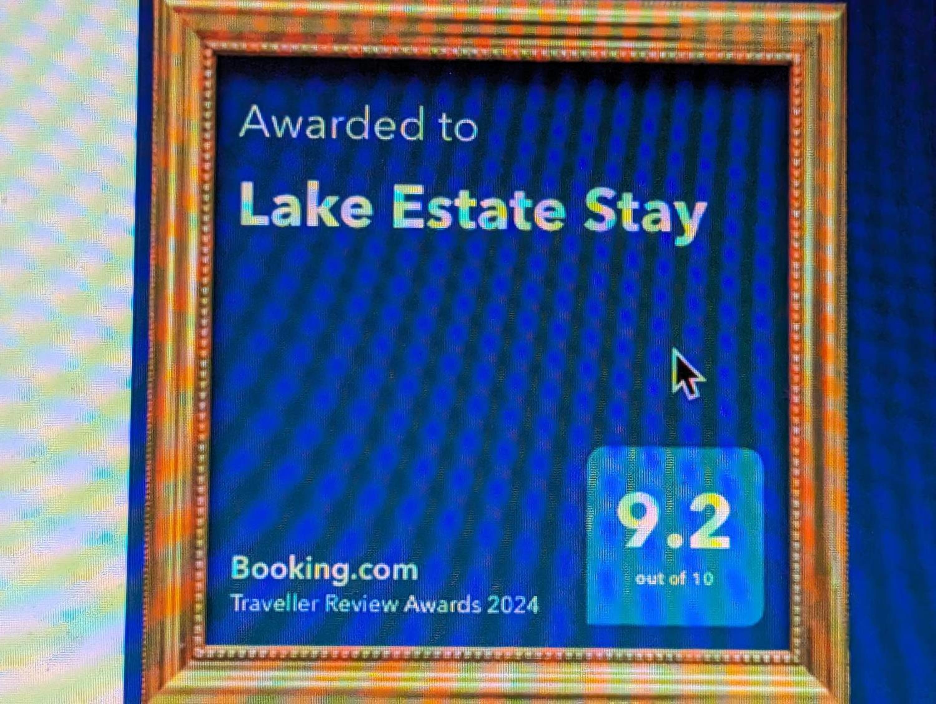 Lake Estate Stay
